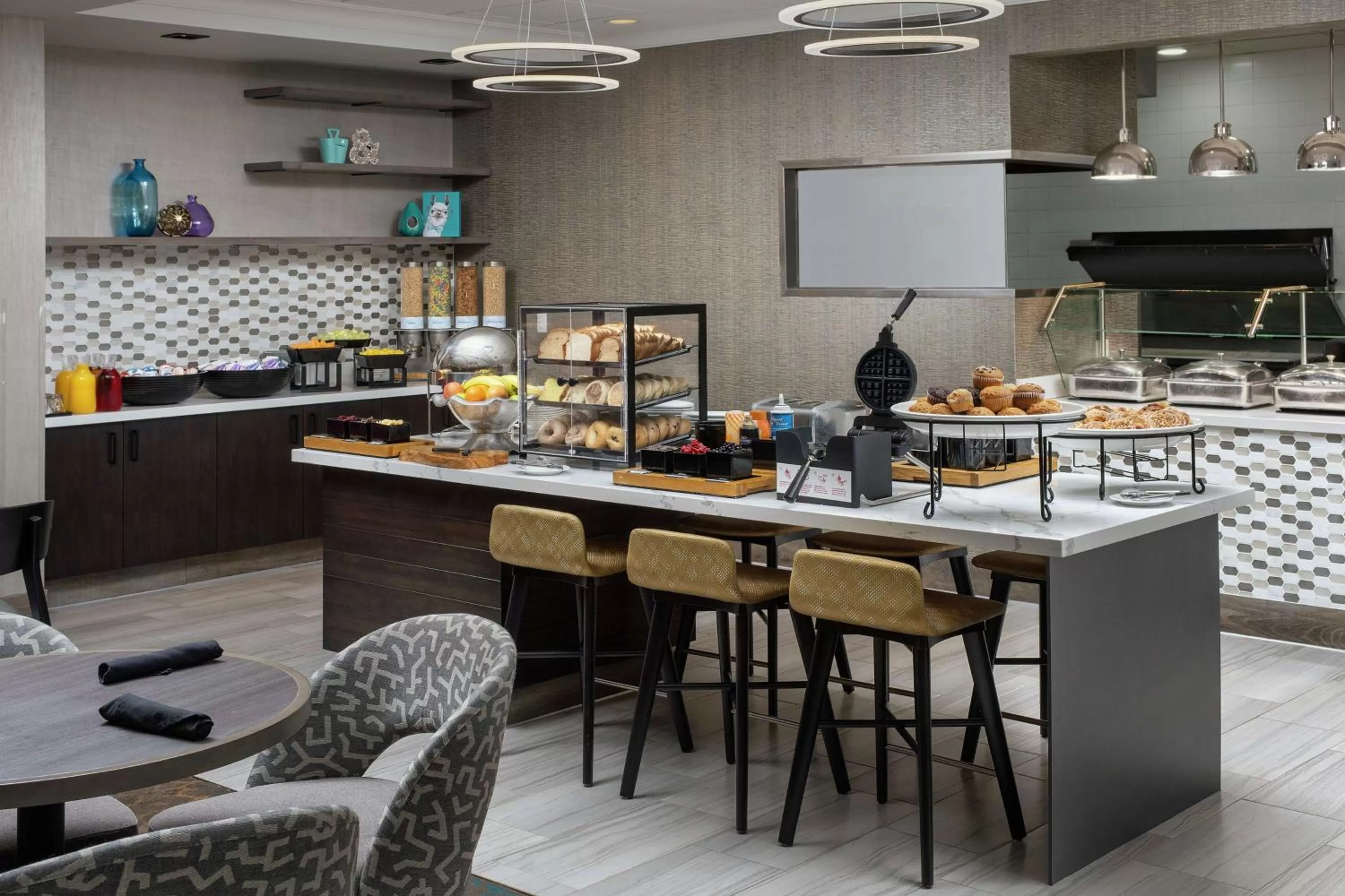 Breakfast in Hilton Garden Inn Yakima Downtown