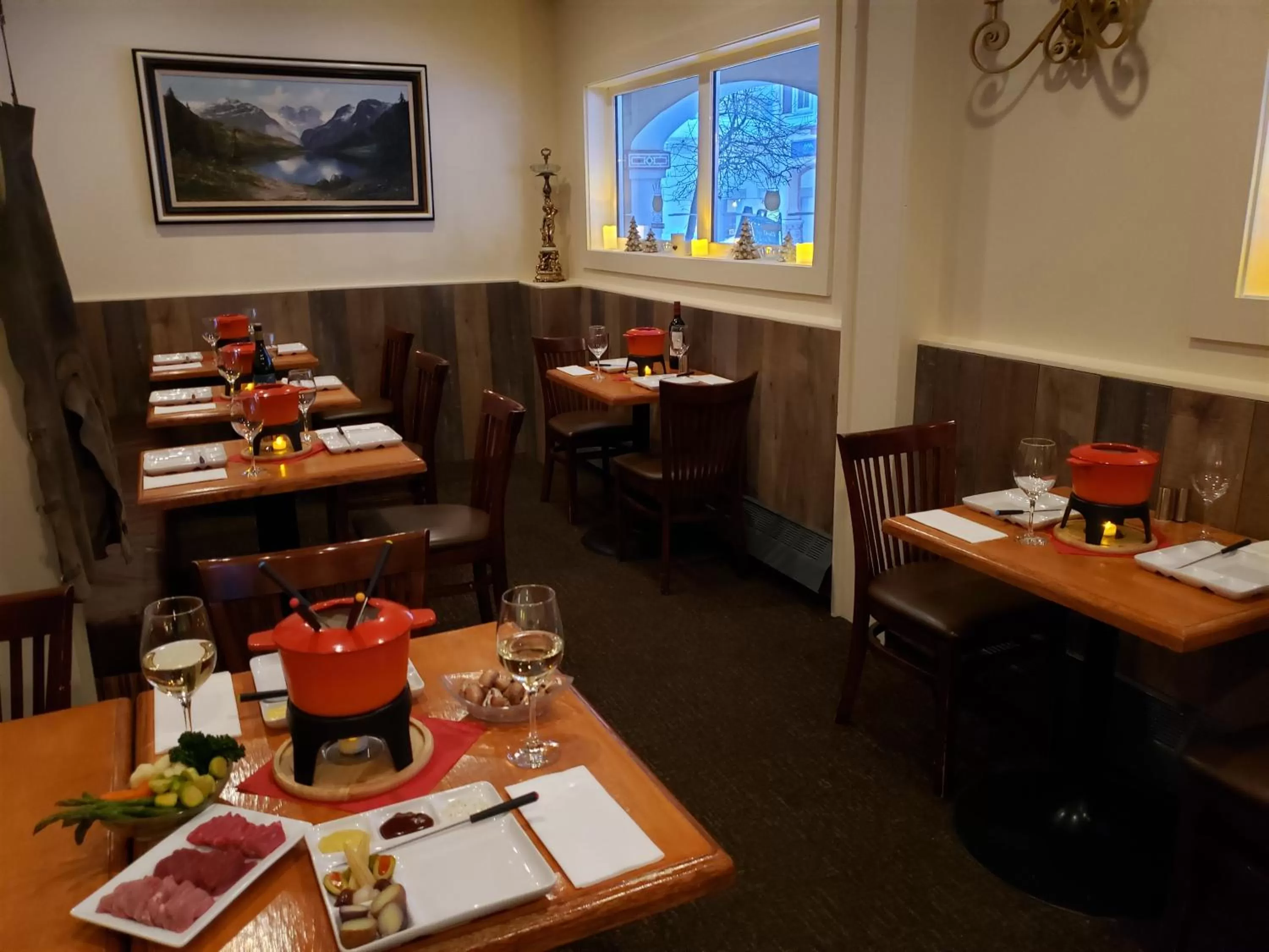 Restaurant/places to eat in Sun Peaks Lodge