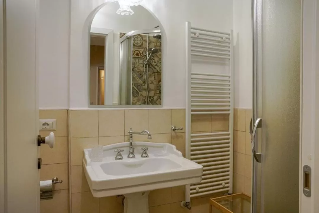 Bathroom in B&B I sei volti Lecce