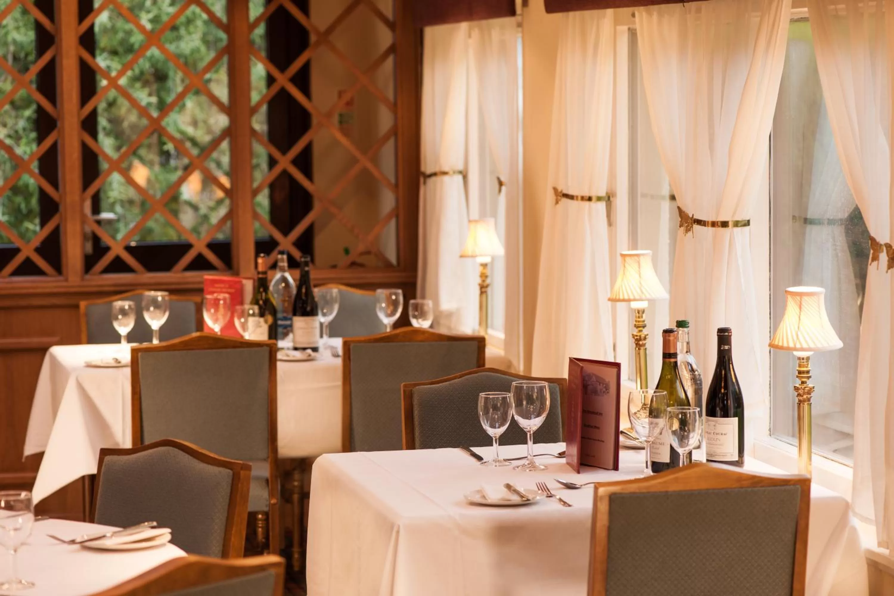 Restaurant/places to eat in The Stronlossit Inn