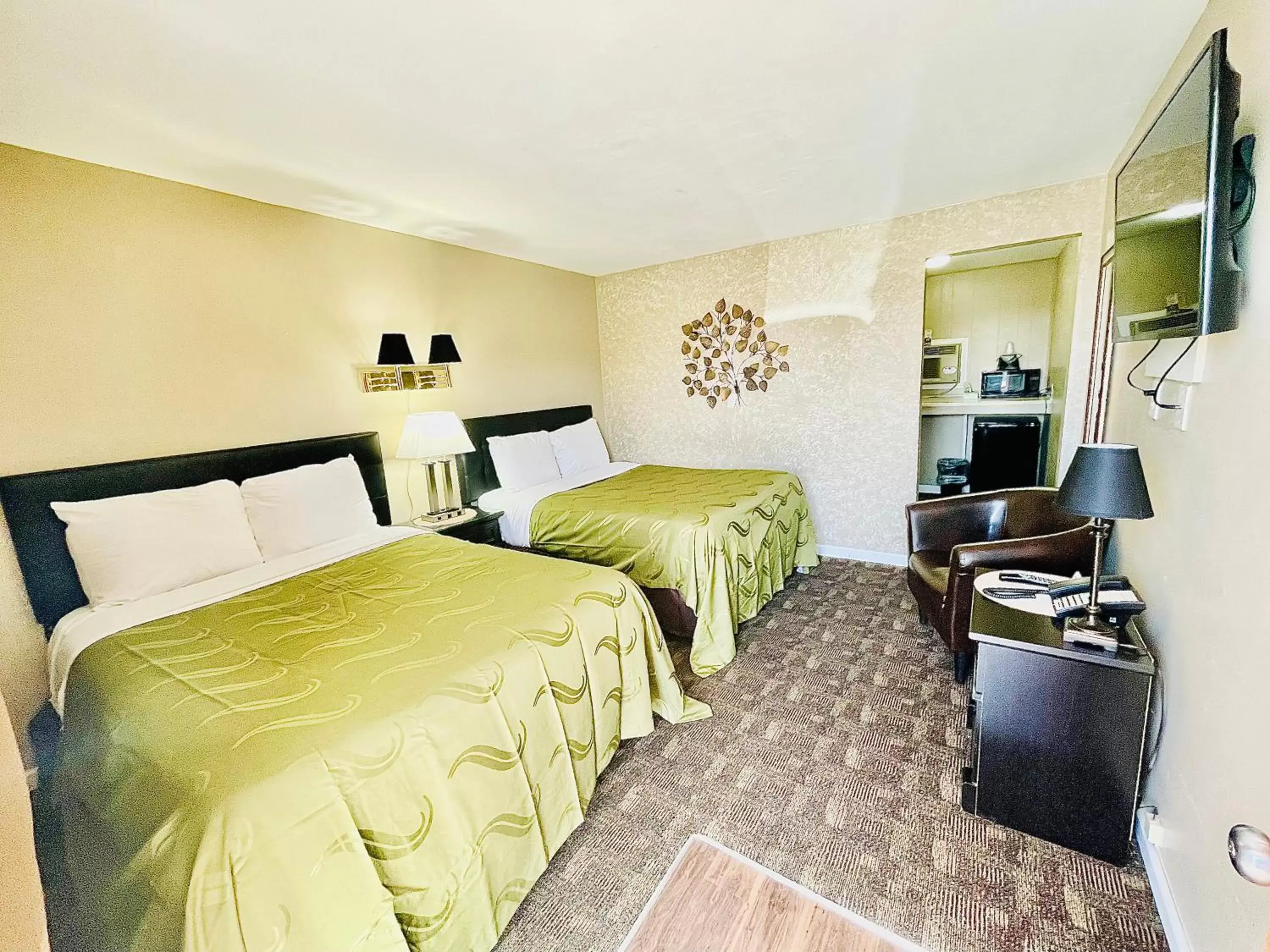 Deluxe Double Room Two Double Beds in Sage N Sand Motel Deluxe Double Room Two Double Beds in Sage N Sand Motel