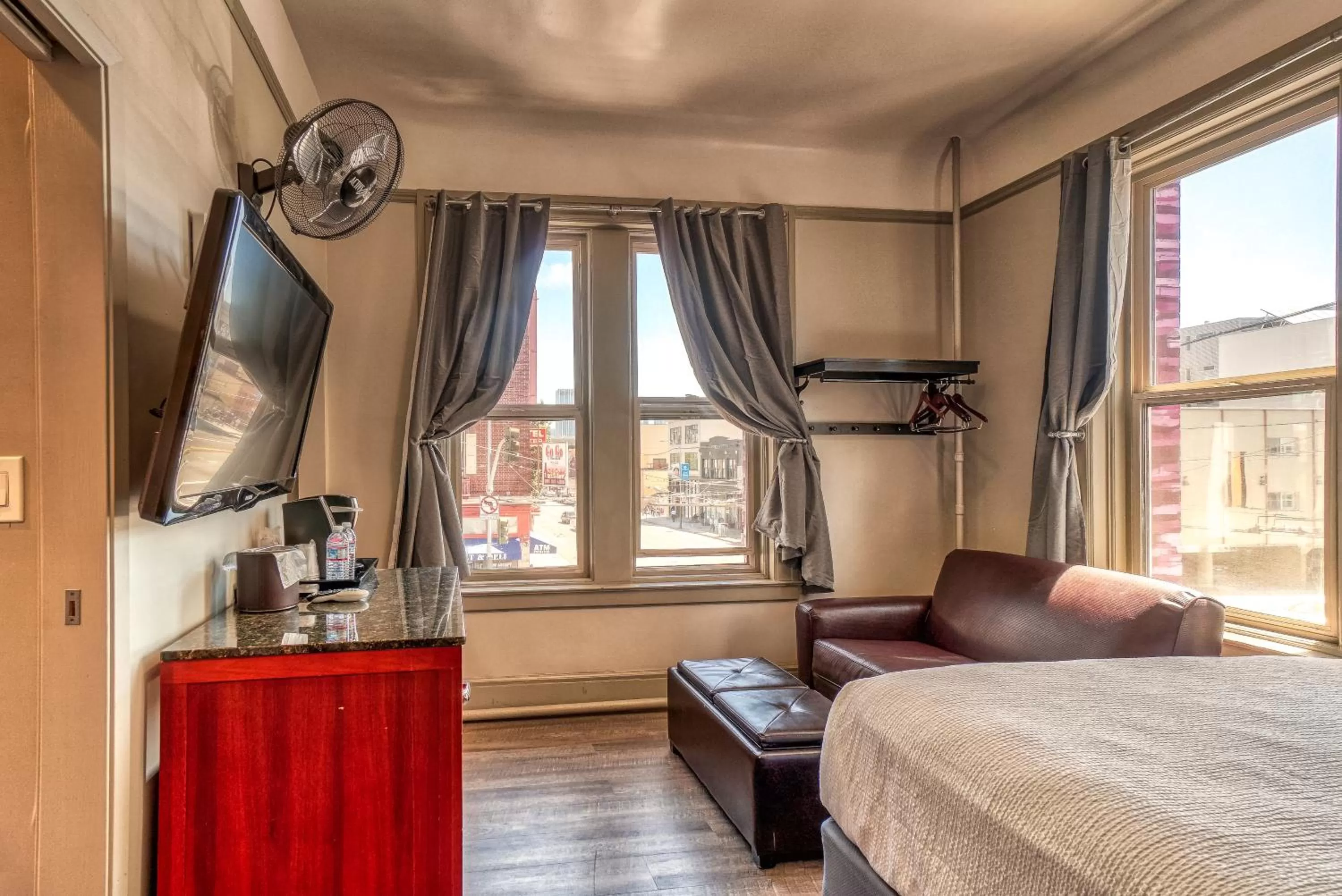 TV and multimedia, Bed in Ram's Hotel