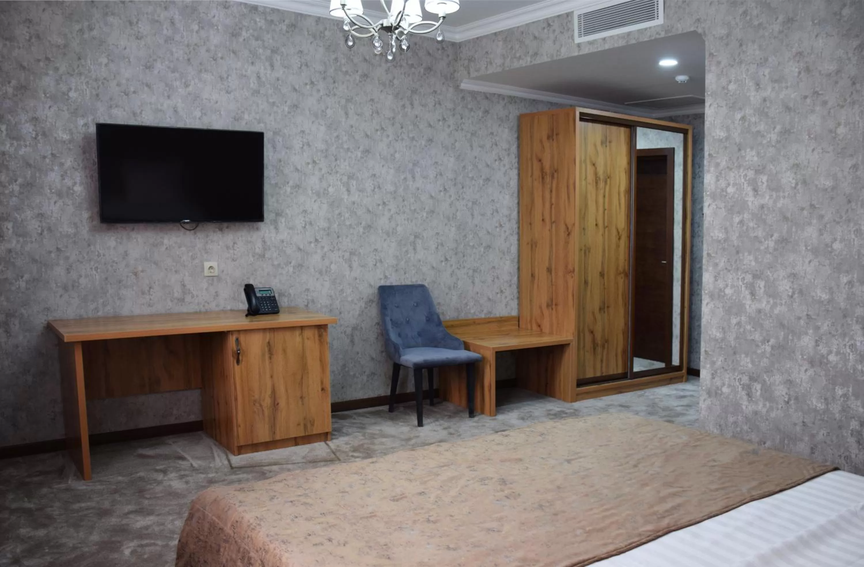 Photo of the whole room in MirOtel Hotel