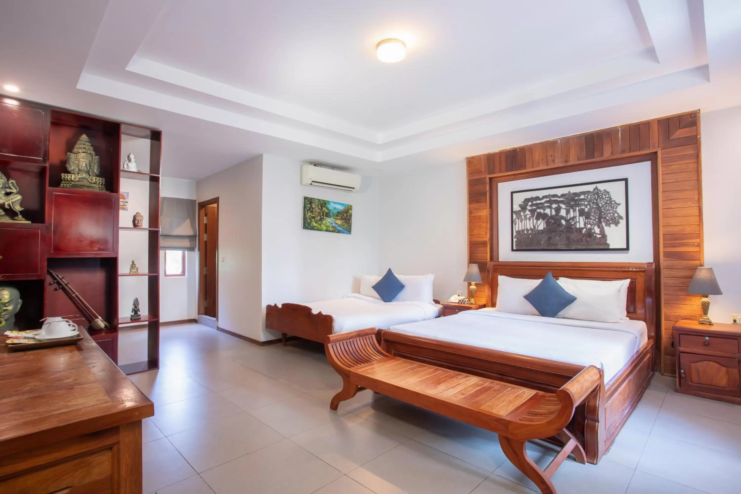 Bed in Samnak Lounge