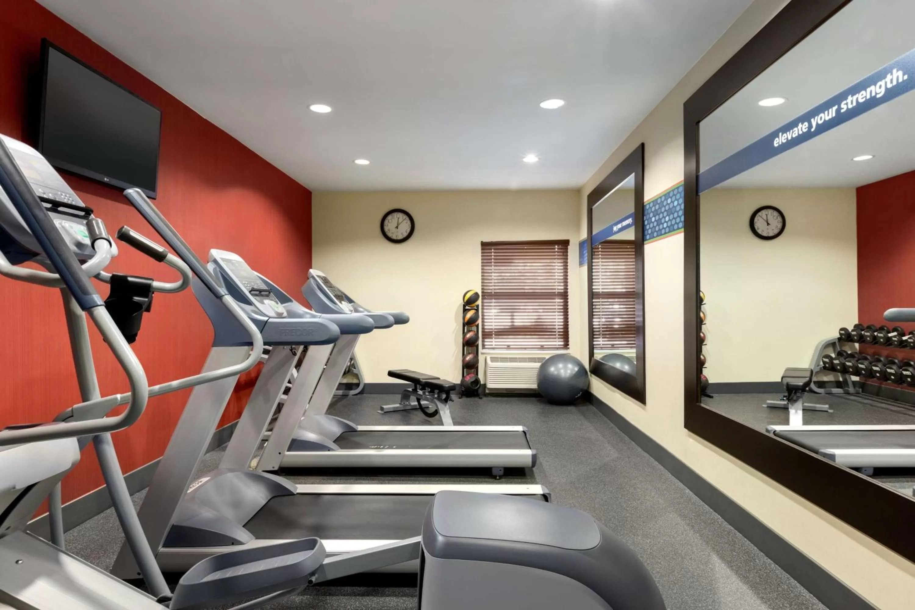 Fitness centre/facilities in Hampton Inn Houston Willowbrook Mall