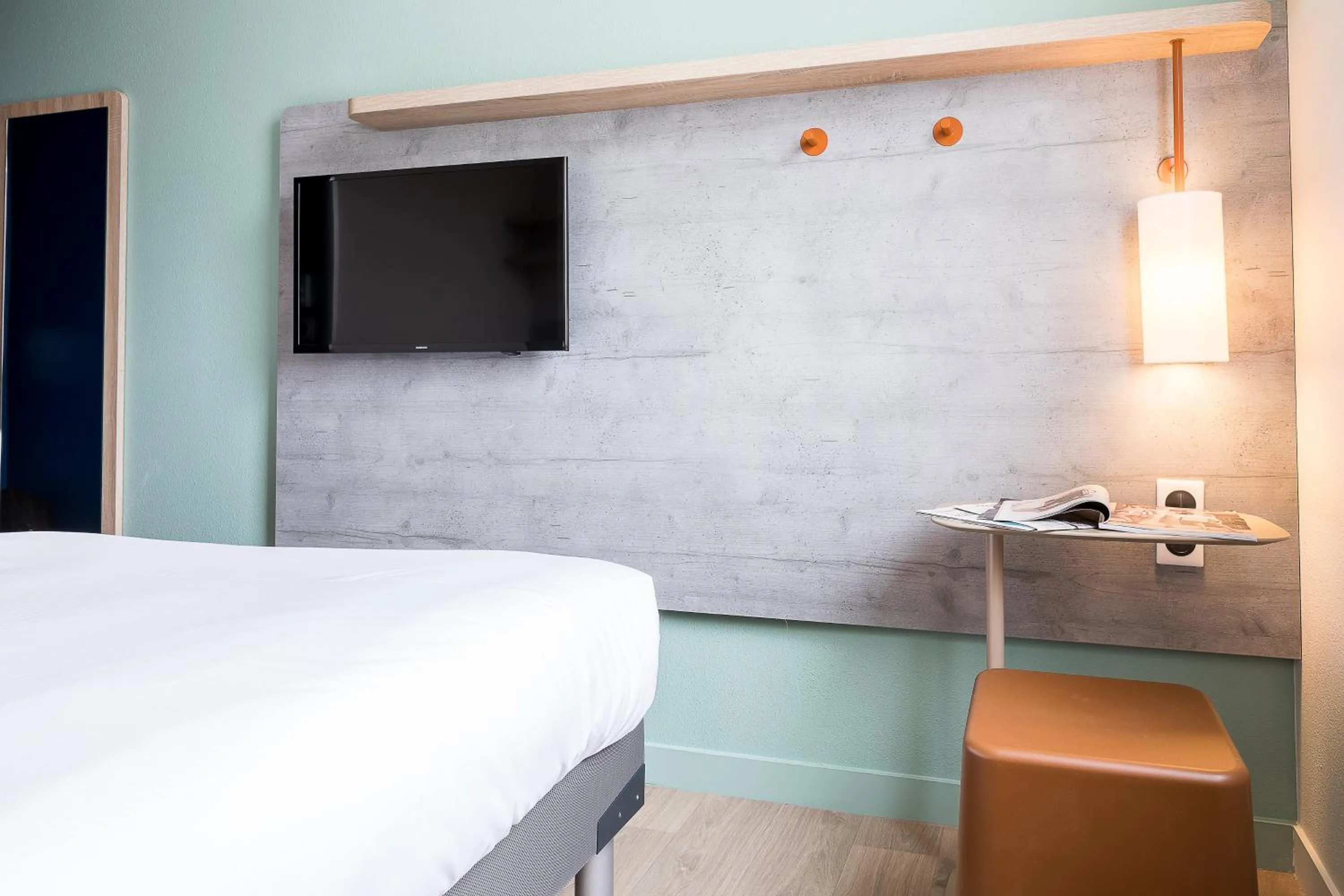 Bed in ibis budget Paris Gennevilliers