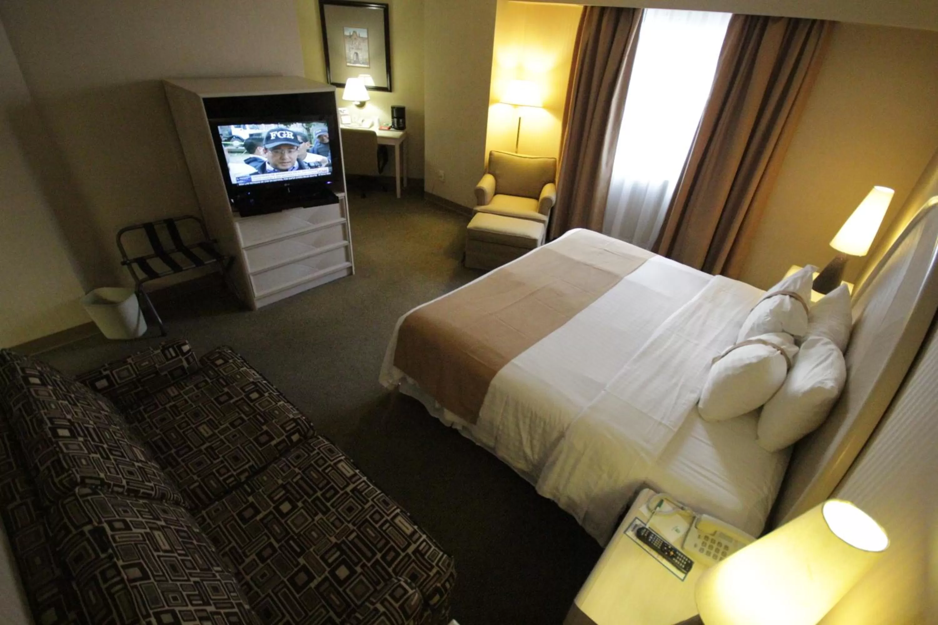 Photo of the whole room, Bed in Holiday Inn Leon-Convention Center by IHG