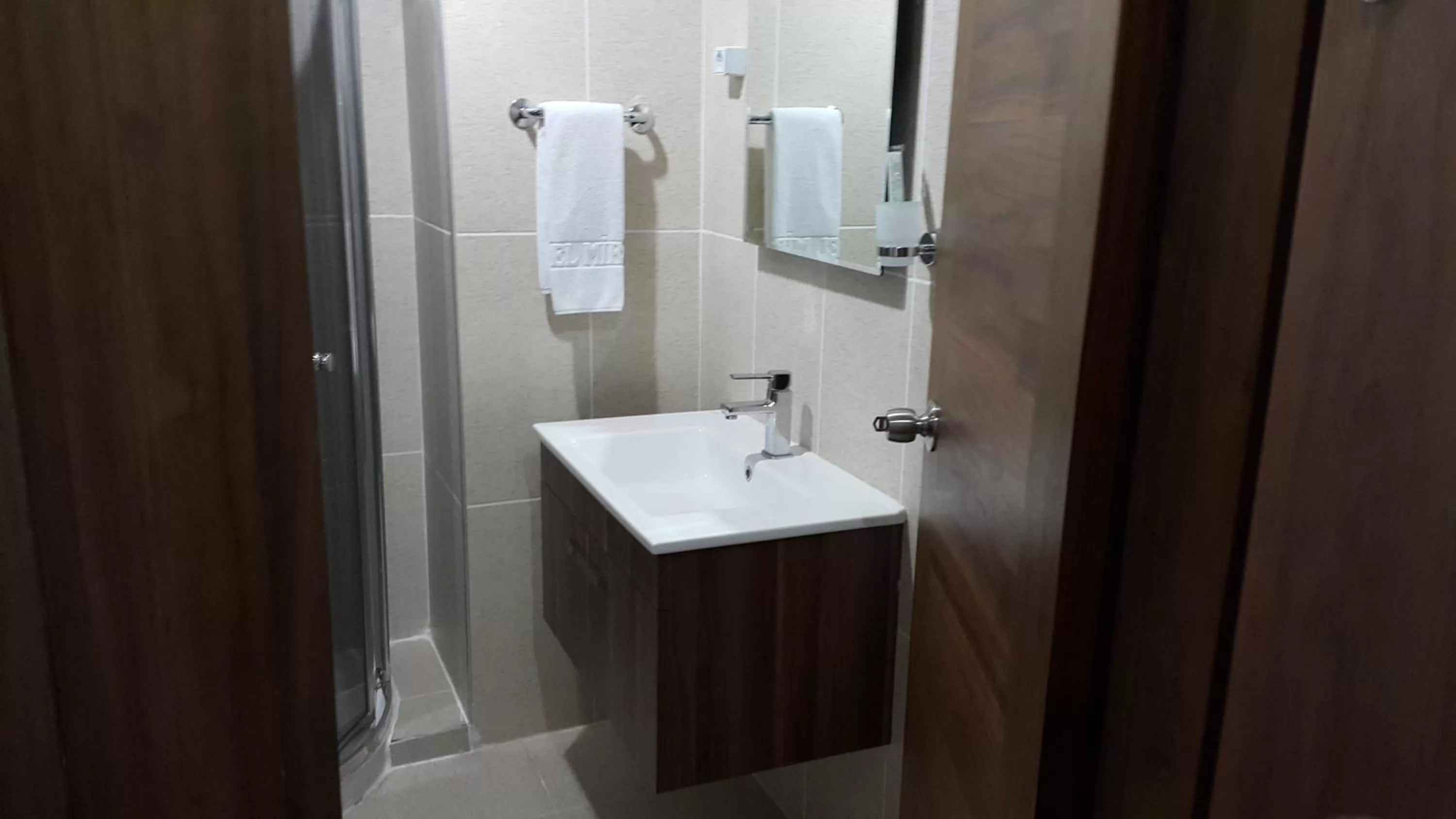 Shower in Miroglu Hotel