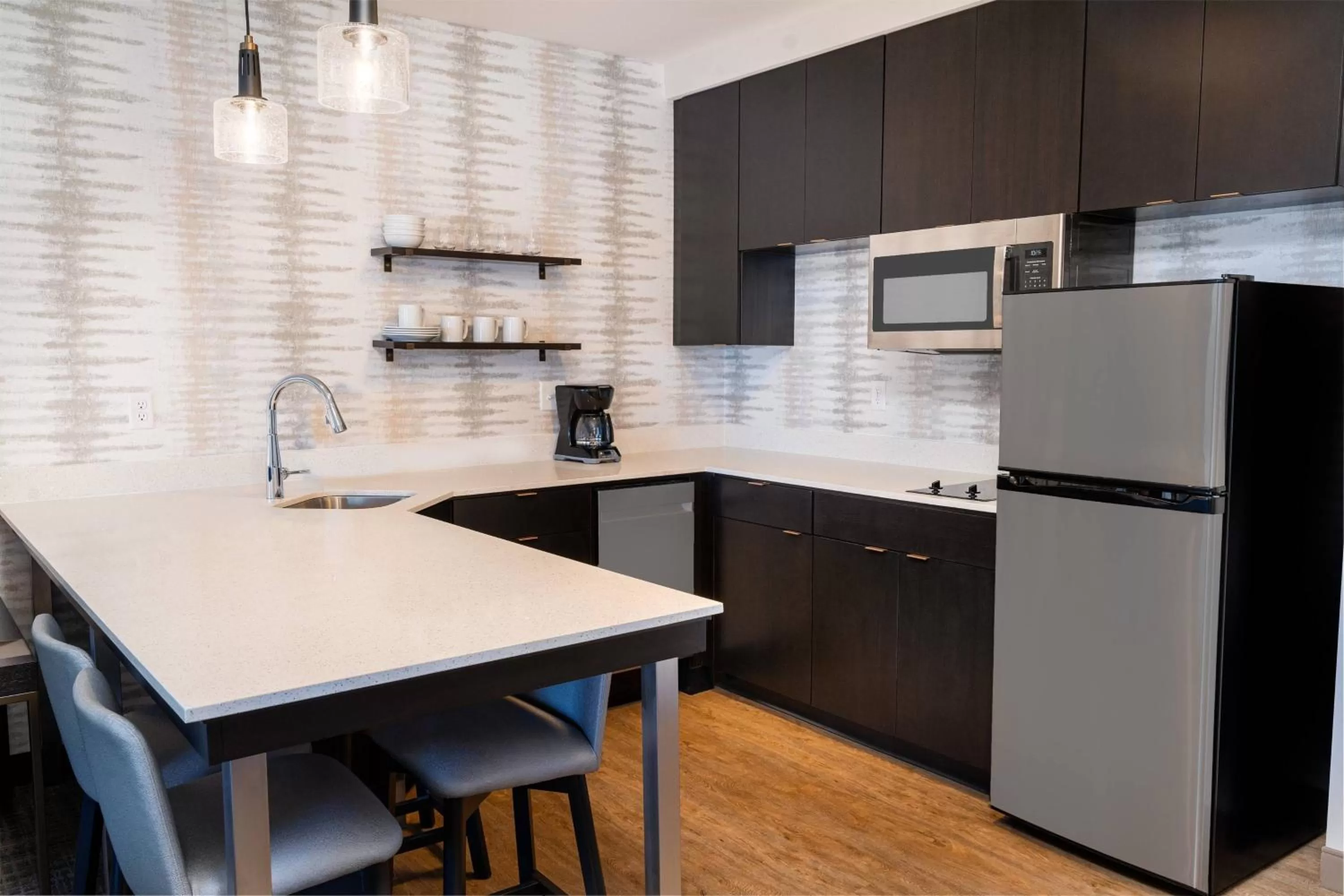 Kitchen or kitchenette in Residence Inn by Marriott Louisville Old Henry