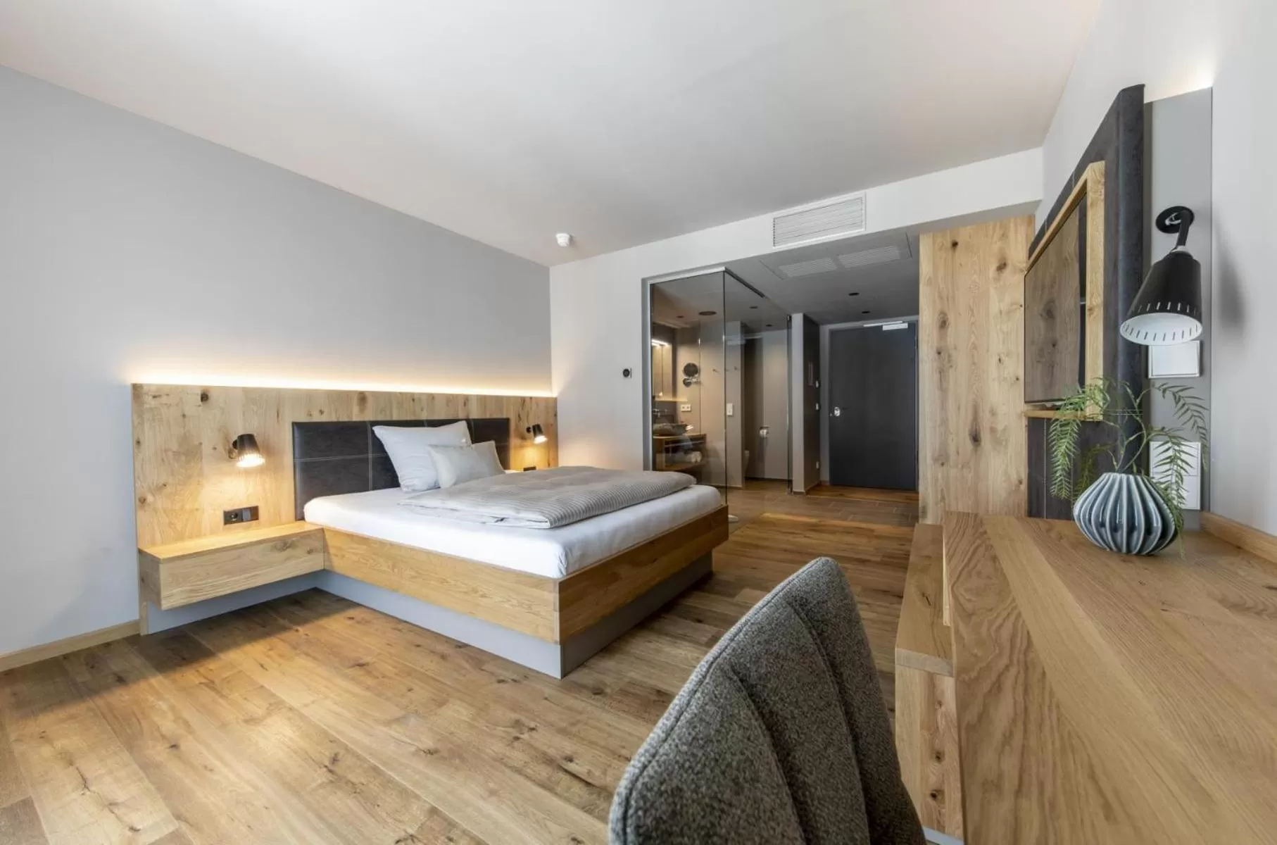 Photo of the whole room, Bed in AKZENT Hotel Laupheimer Hof