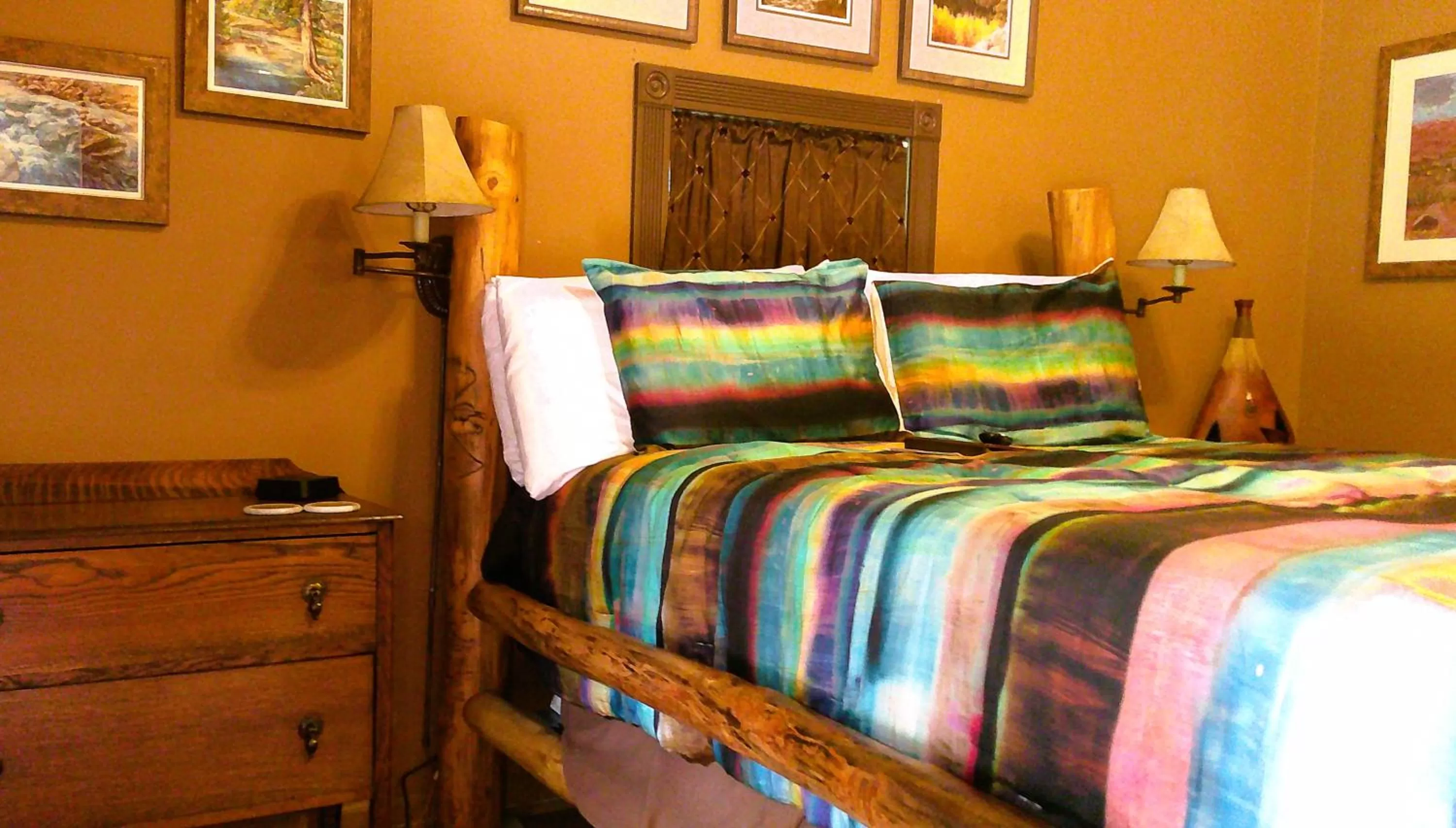 Bed in Rock Cottage Gardens B&B