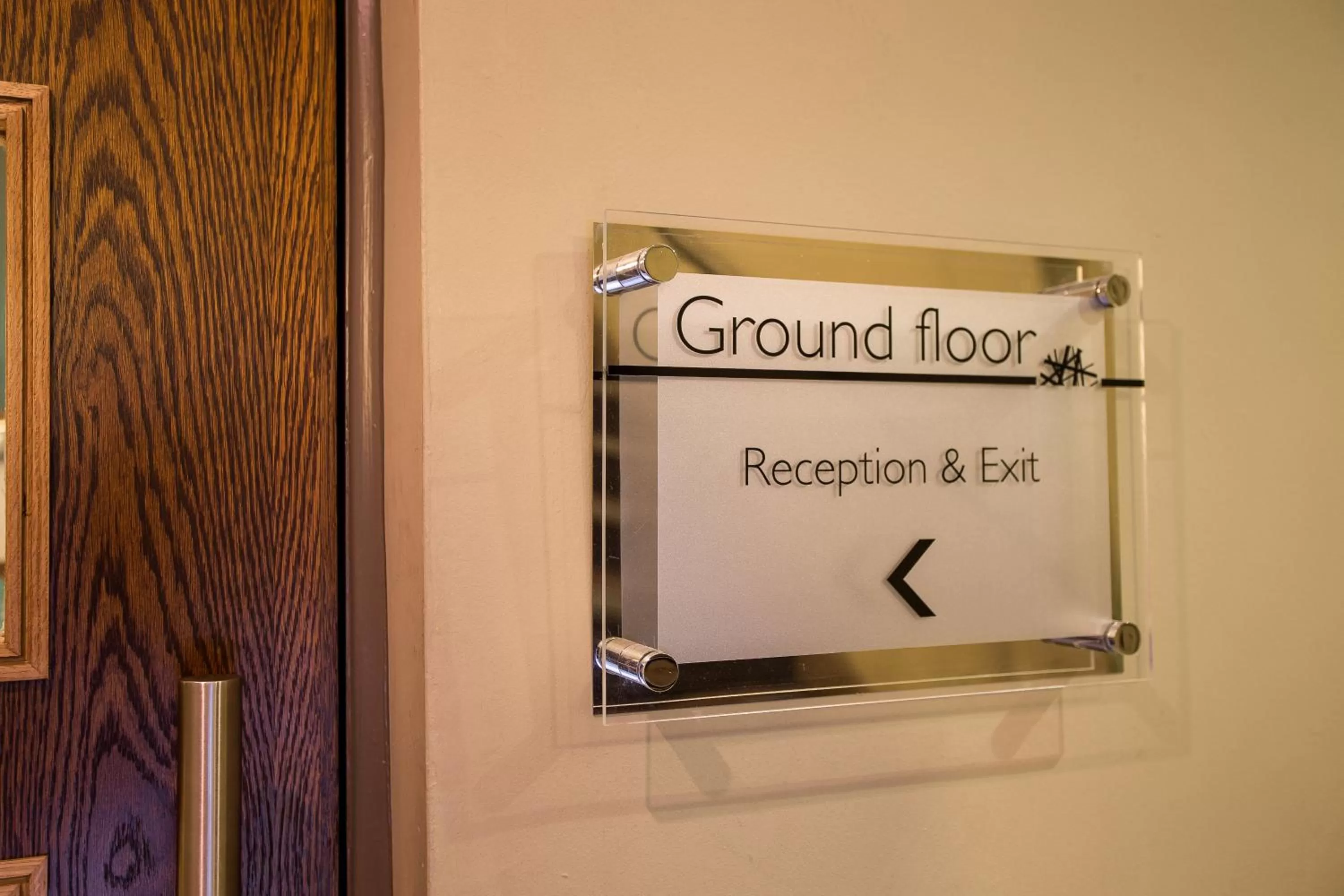 Logo/Certificate/Sign in Mondo Hotel