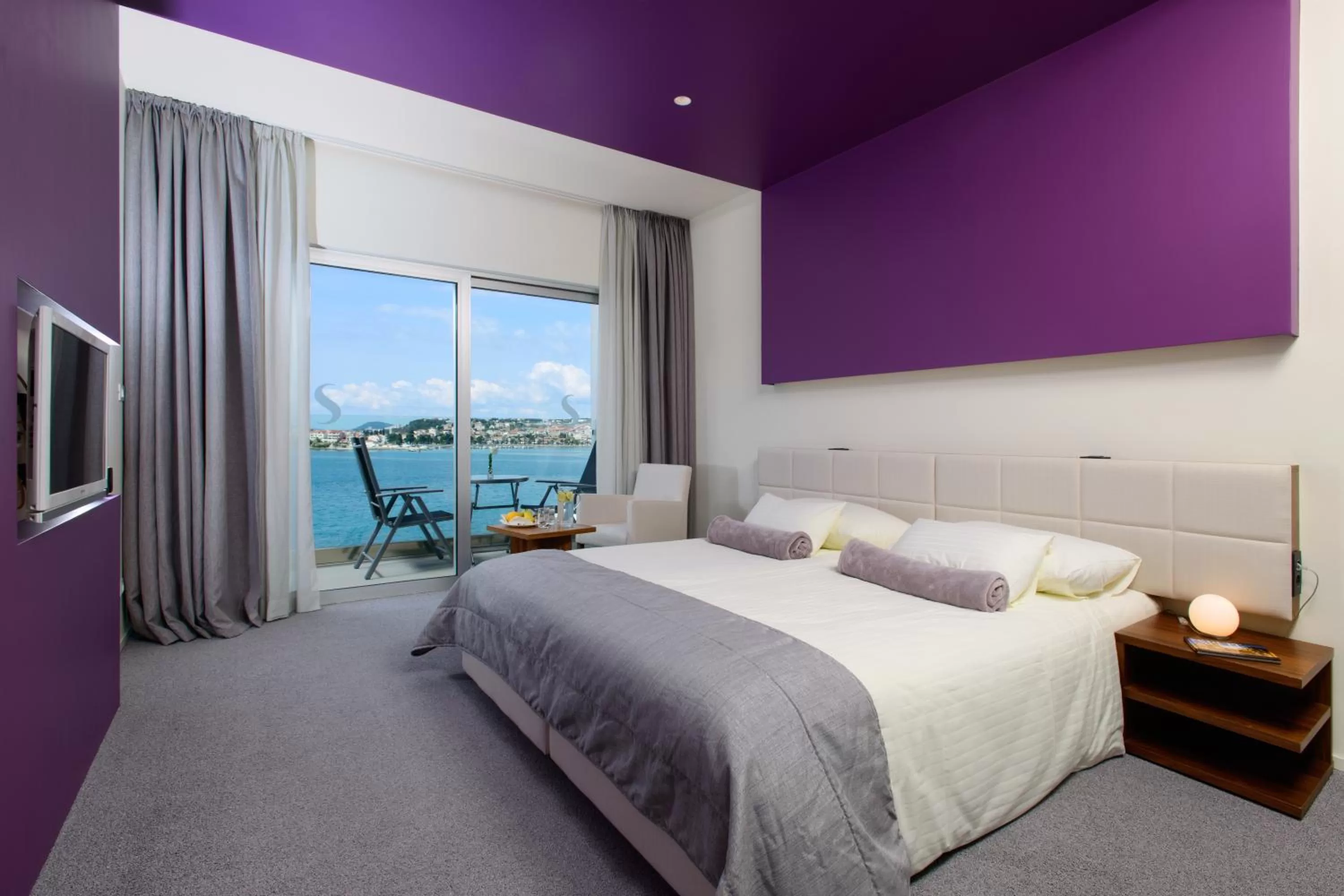 TV and multimedia, Bed in Hotel Split