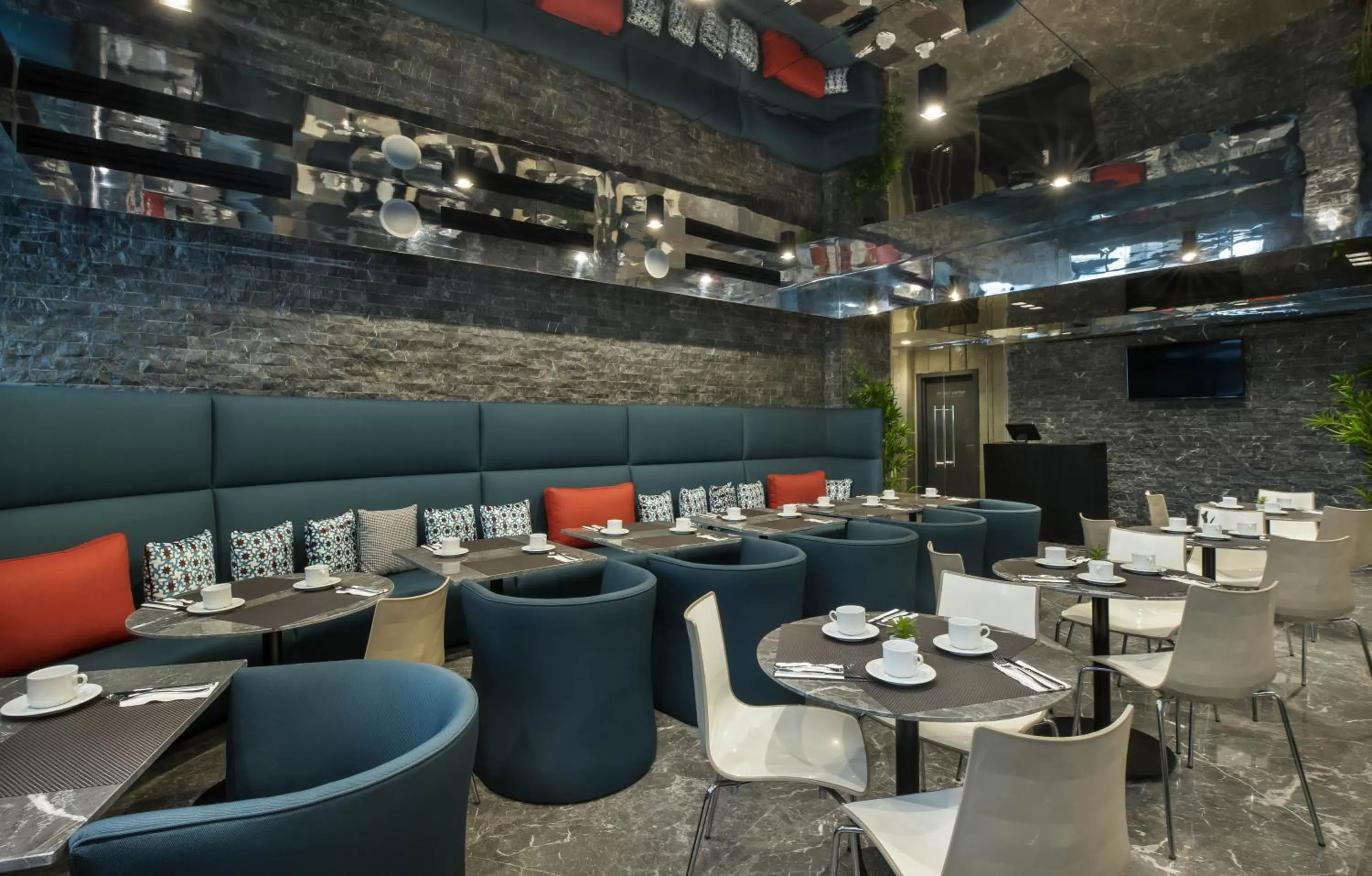 Restaurant/places to eat in ODYSSEE Boutique Hotel Casablanca