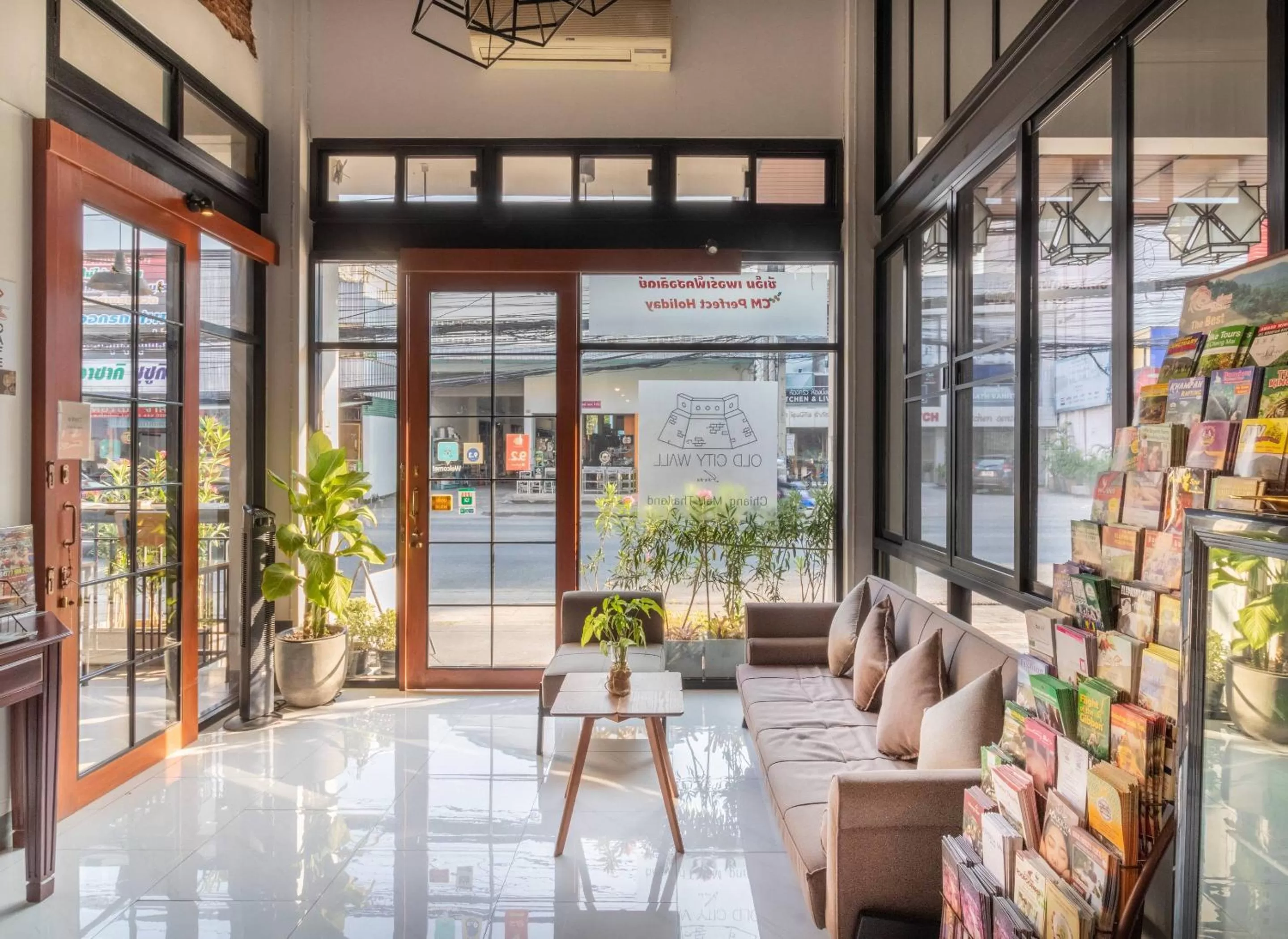 Lobby or reception in The Old City Wall Inn