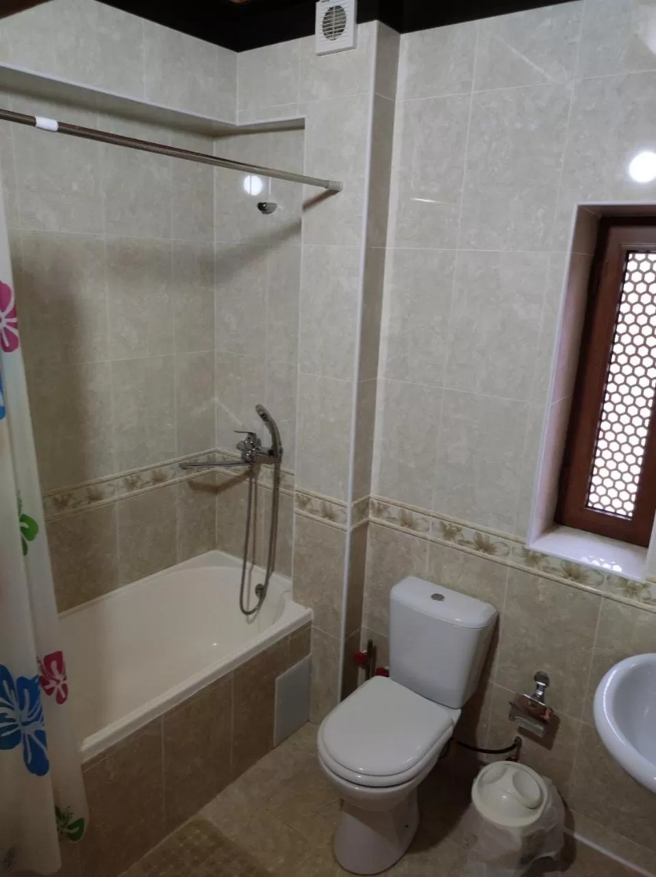 Shower, Bathroom in TERRACE by GoLDeN MiNaReT