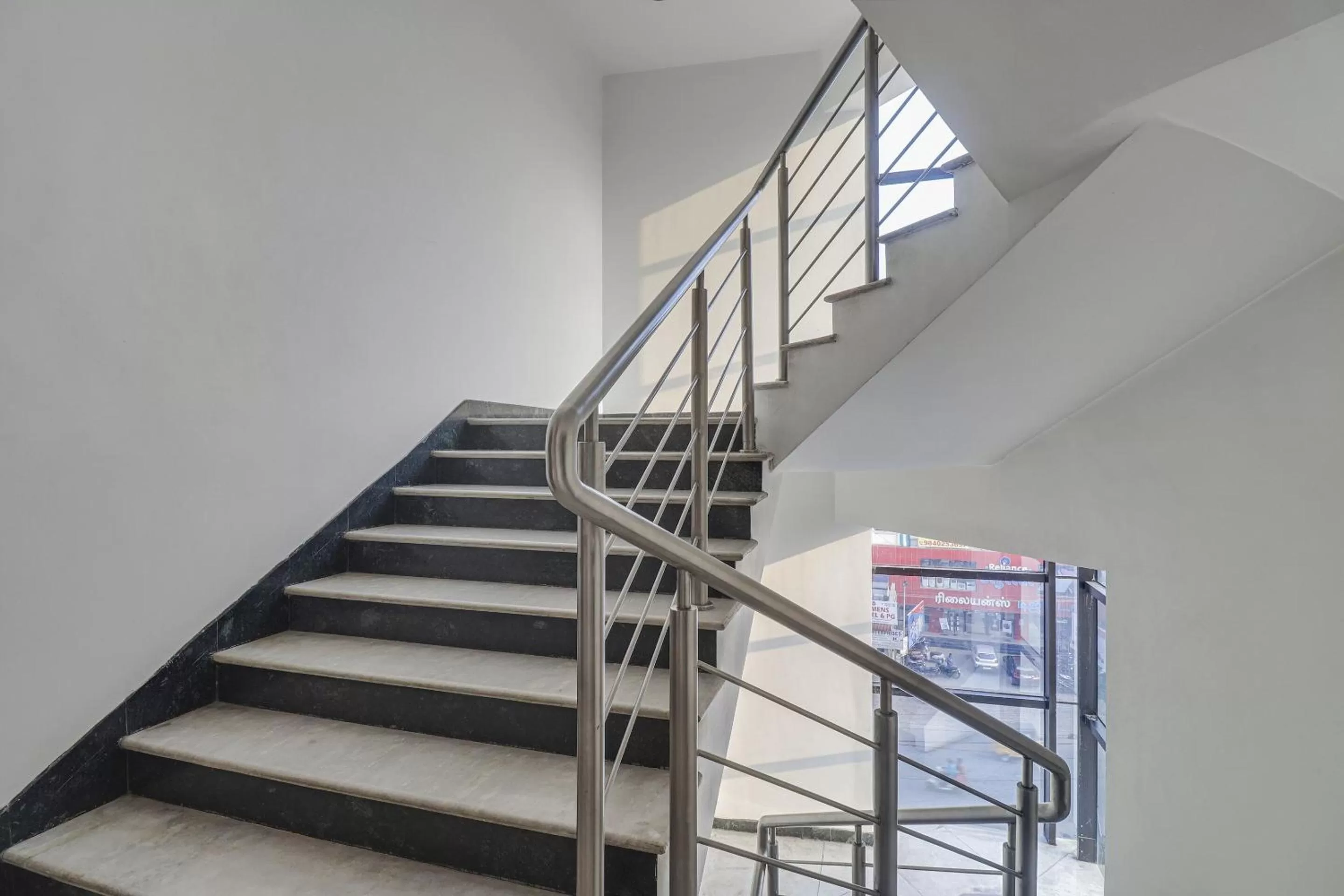 Lobby or reception in Palette - Hotel Chennai La Palace