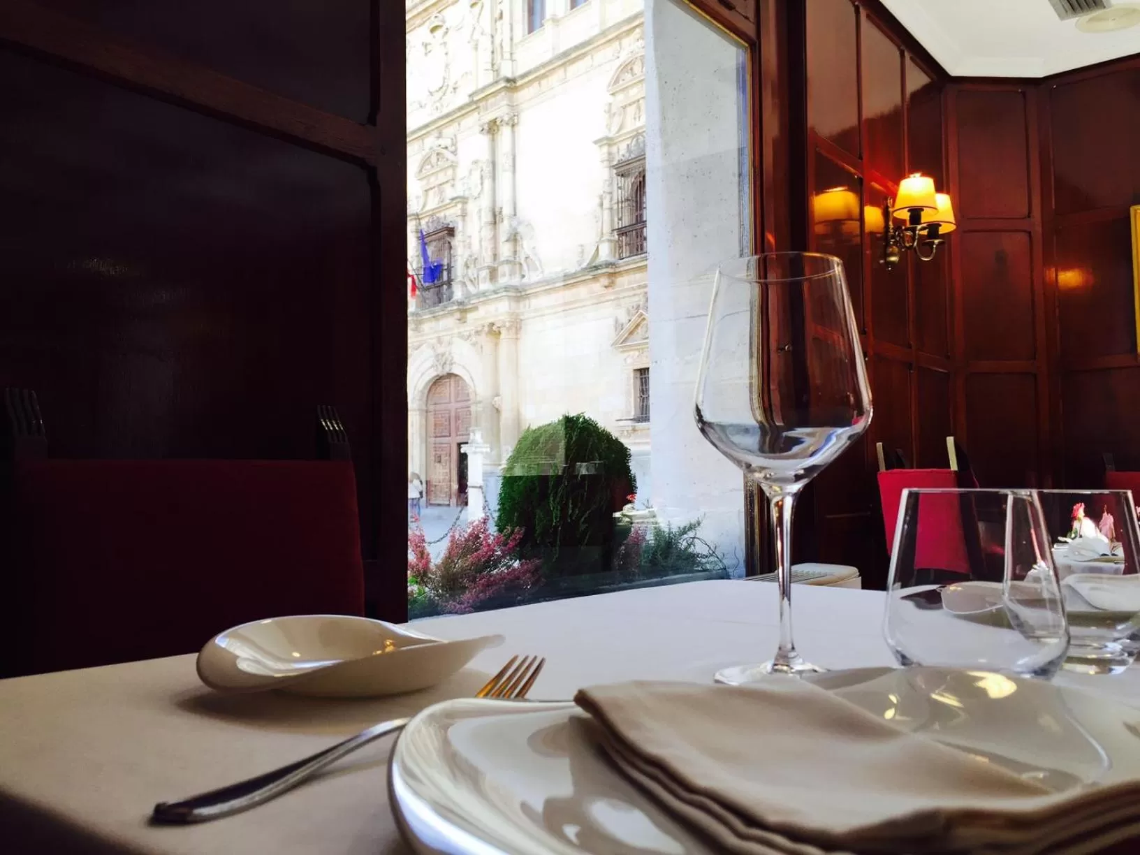 Restaurant/places to eat in Hotel El Bedel