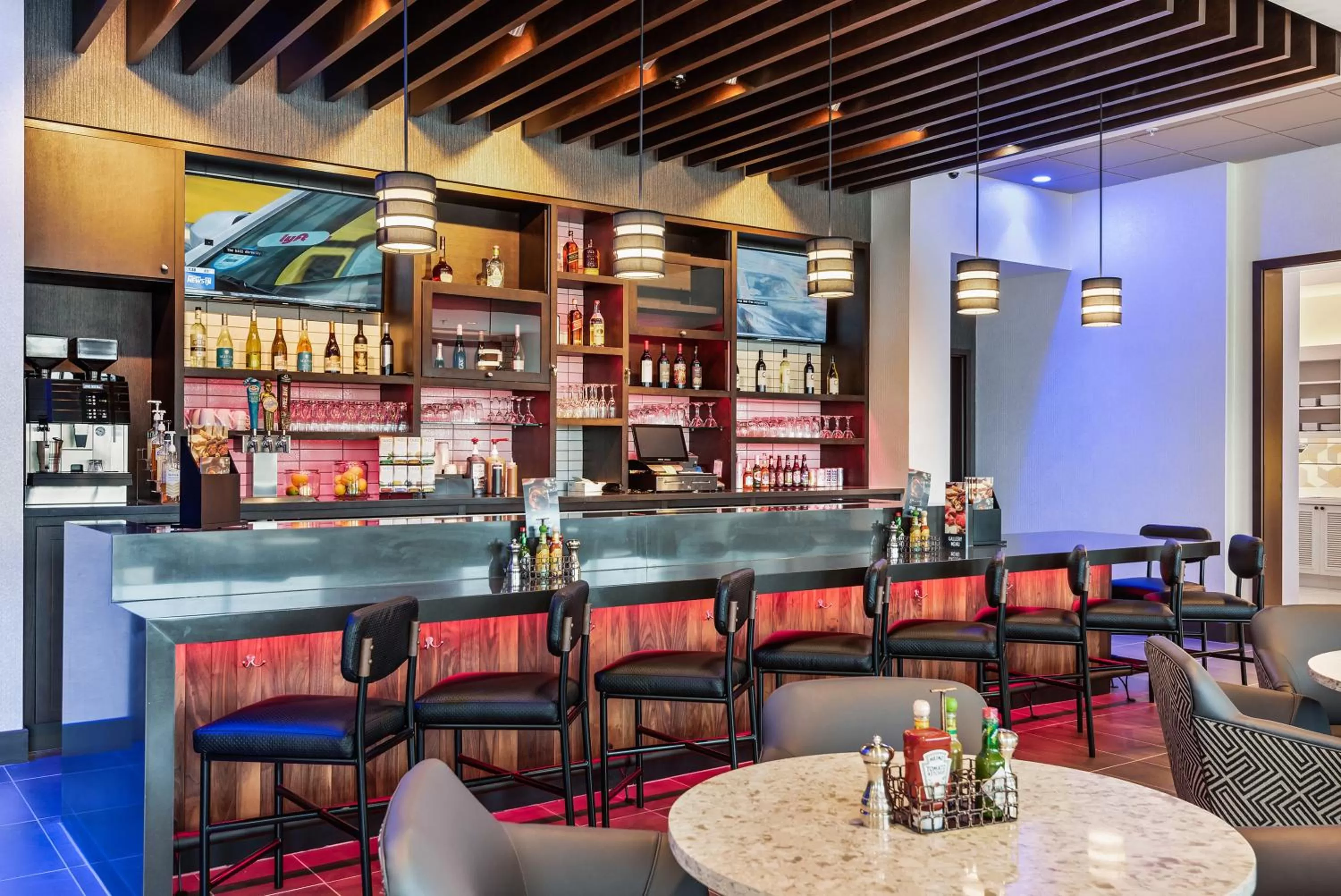 Communal lounge/ TV room in Hyatt Place Tampa/Wesley Chapel