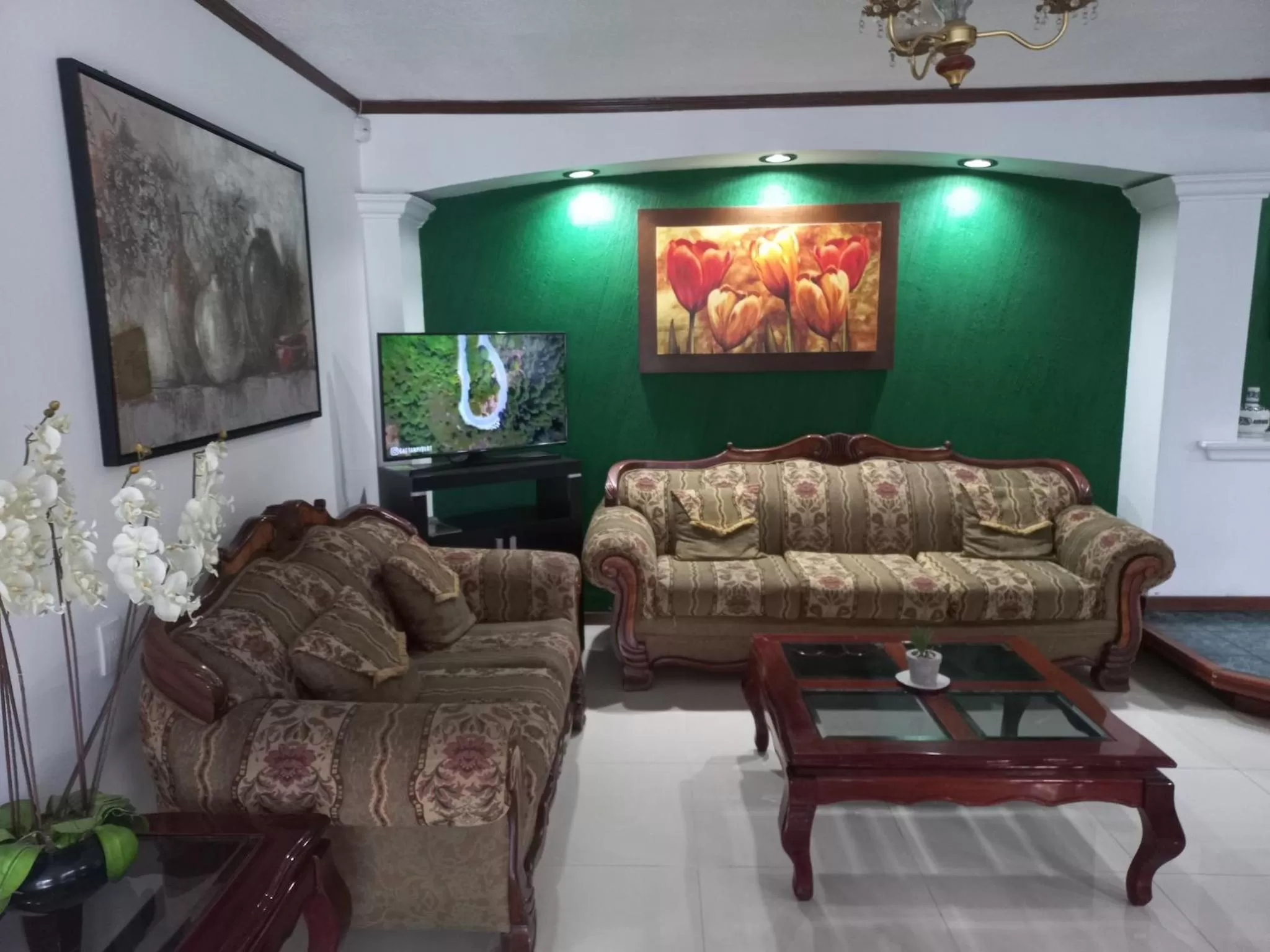 Living room in La Aurora Hotel Like Home