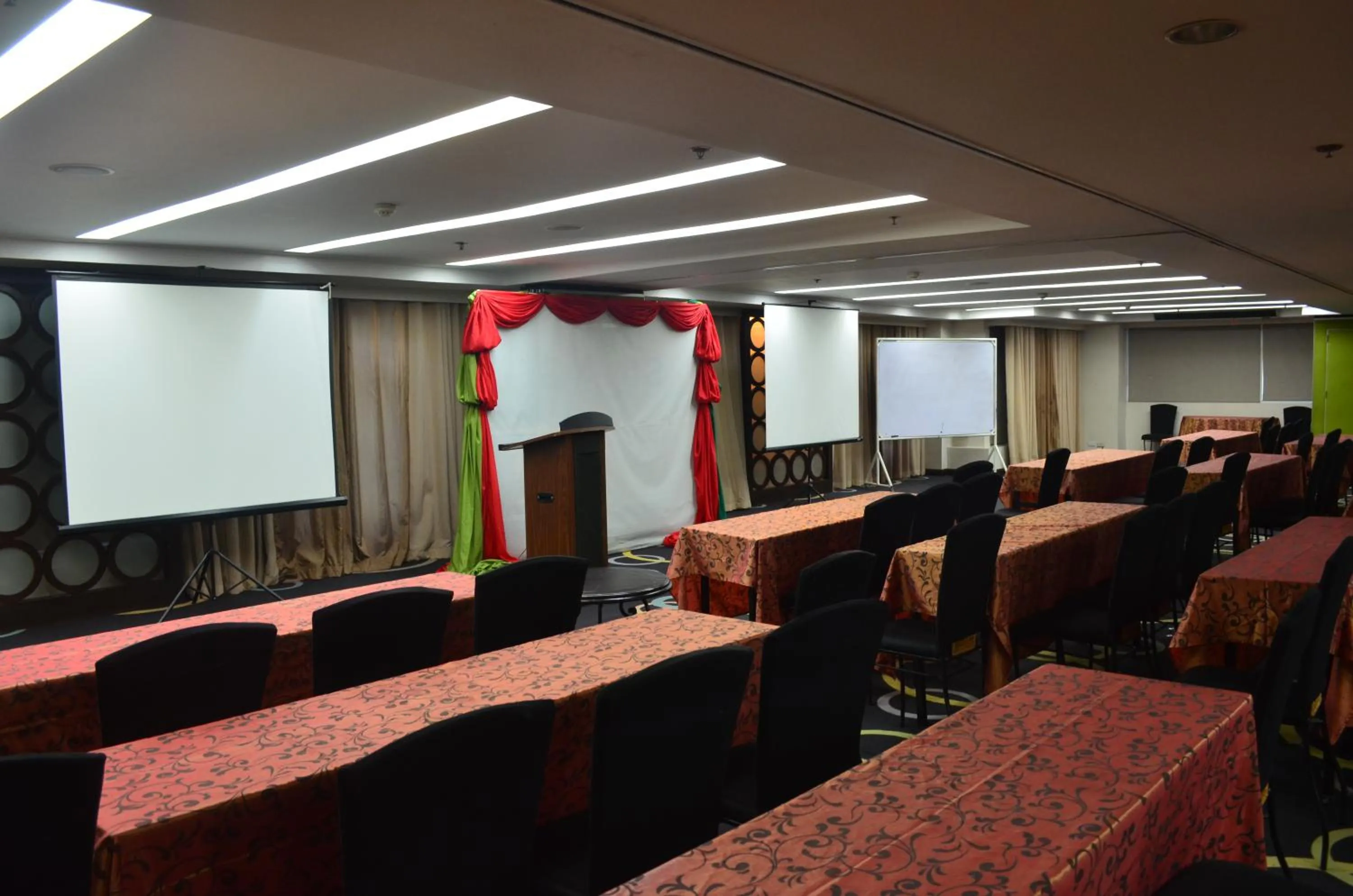 El Cielito Inn - Sta. Rosa