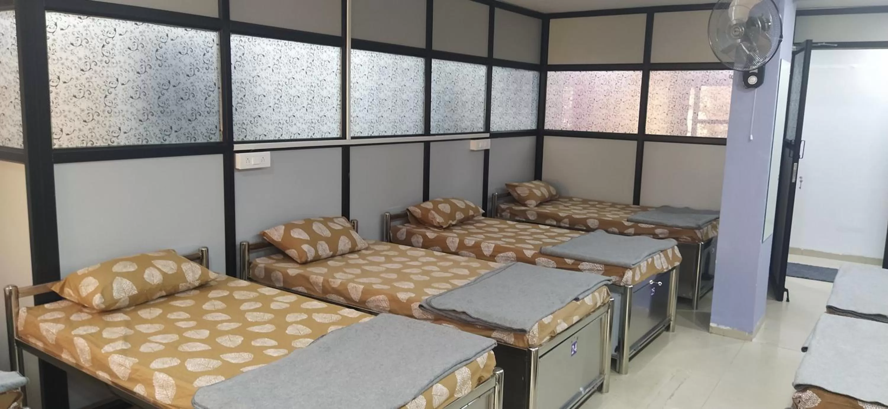 Bed in Shiv Sai Dormitory
