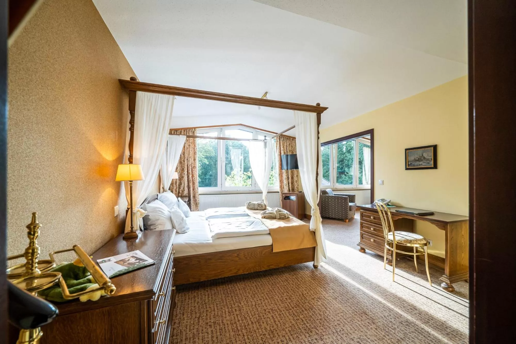 Photo of the whole room, Bed in Waldhotel Tannenhäuschen