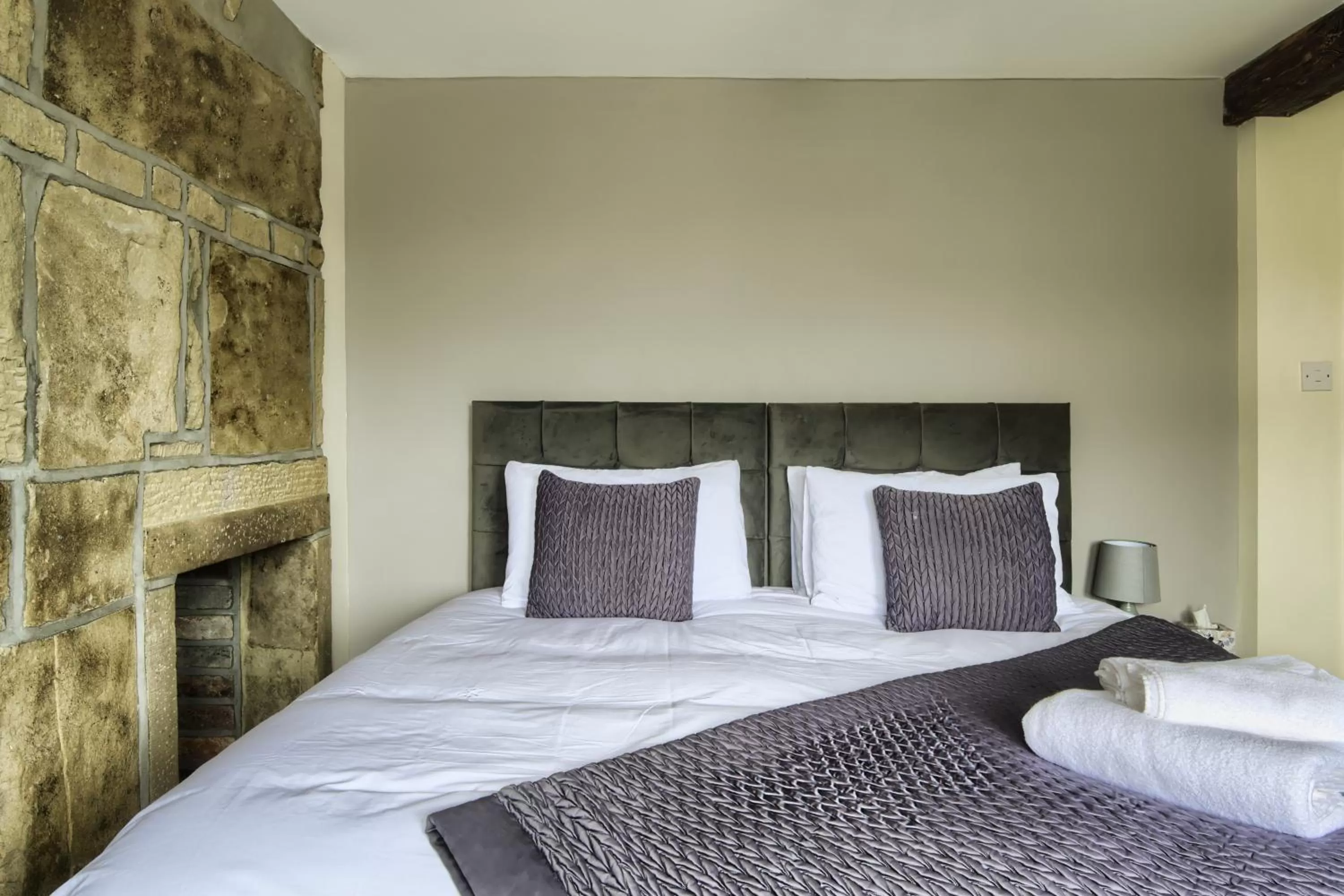 Bed in The New Rushcart Inn & Country Dining