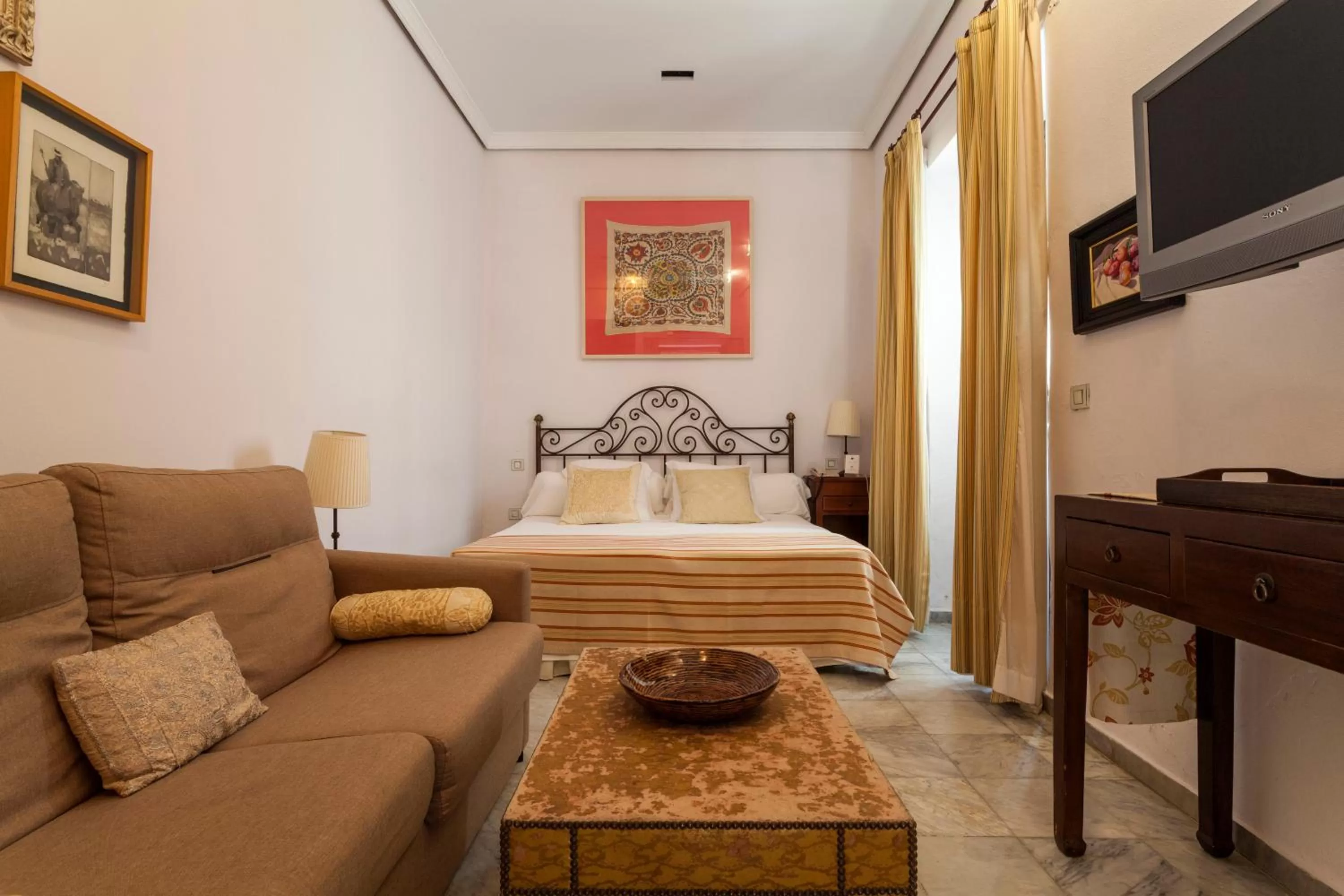 Bedroom, Bed in La Casa del Maestro Boutique