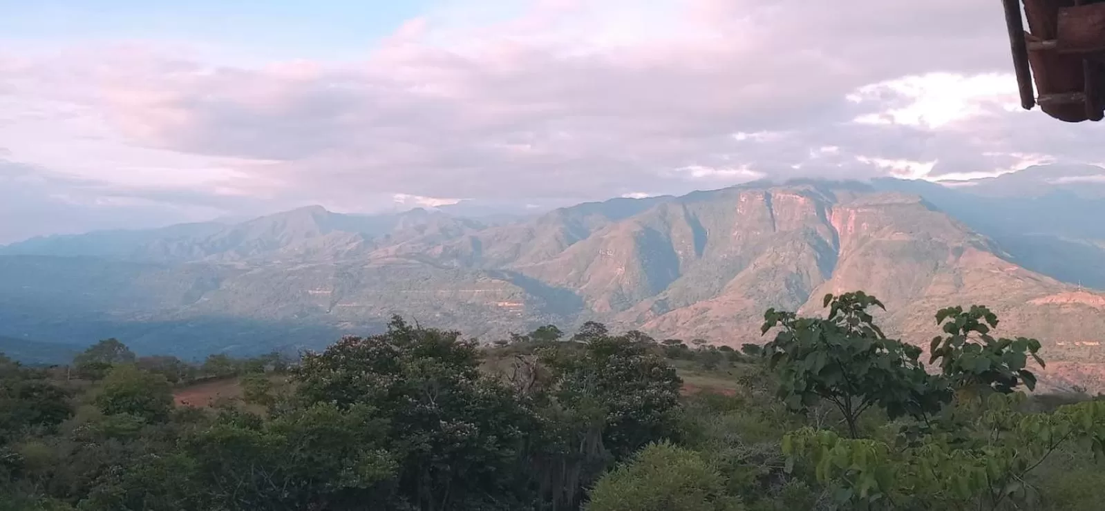 Natural landscape in El Paraiso - B&B Finca San Vicente