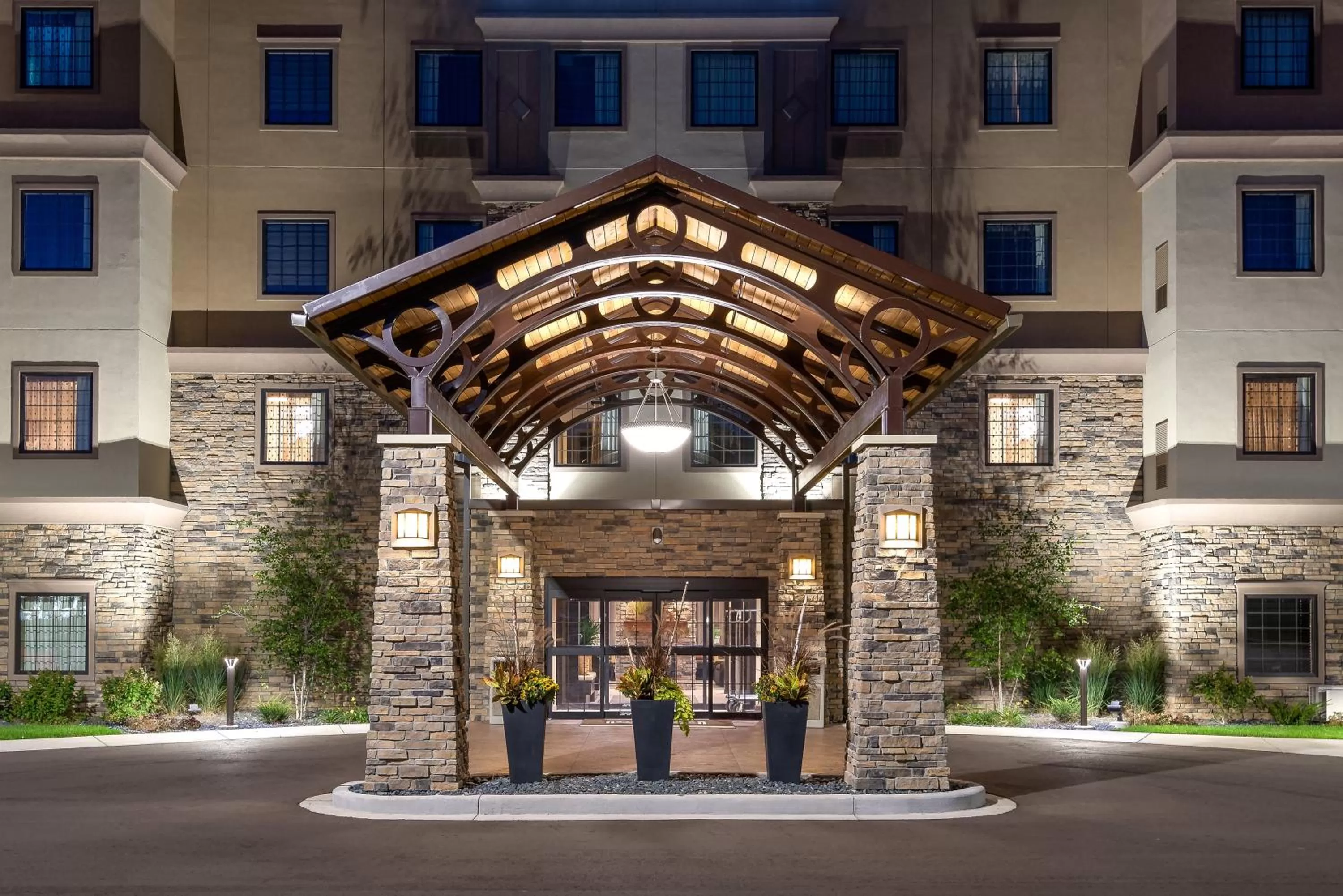 Property building in Staybridge Suites Eau Claire - Altoona by IHG