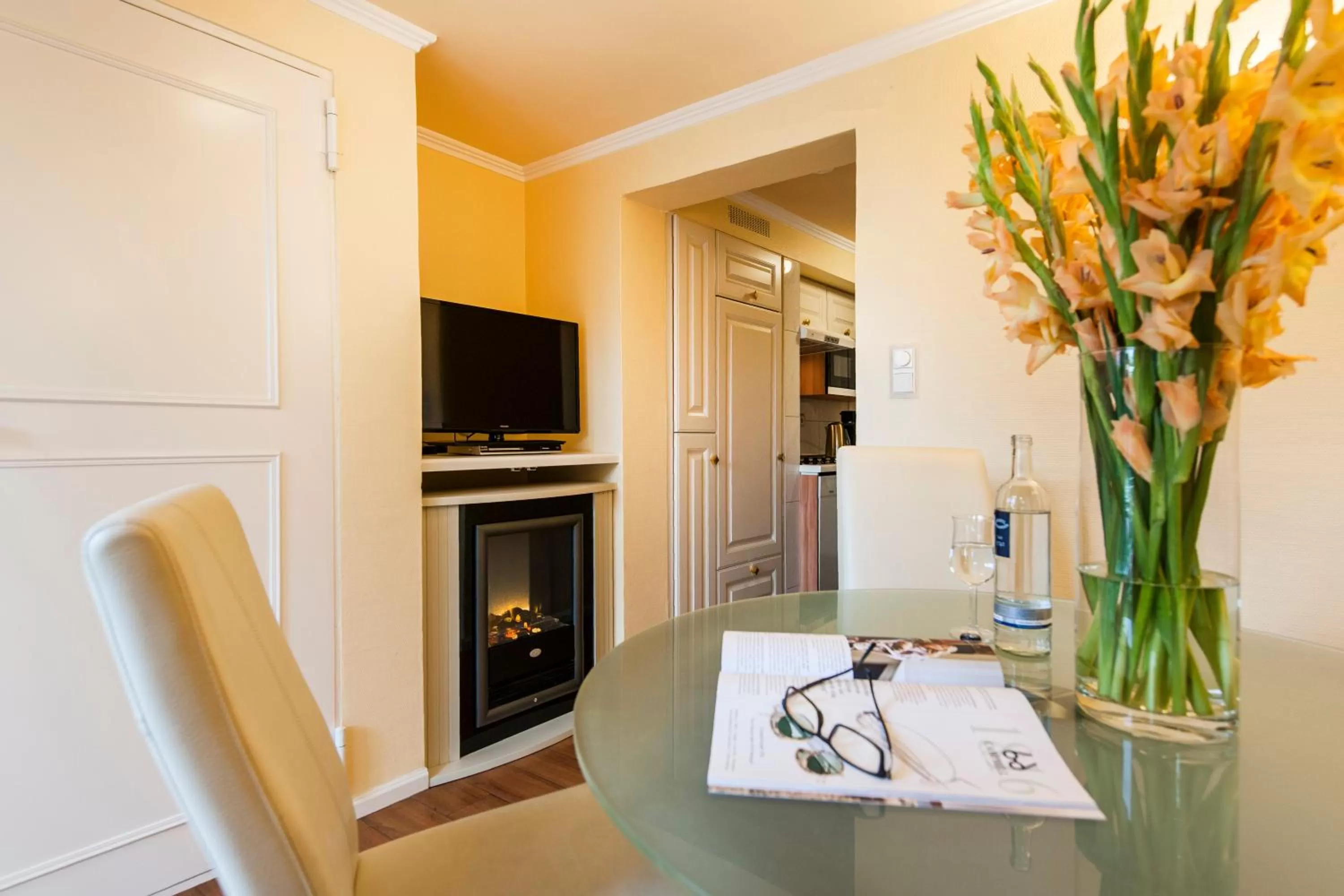 Two-Bedroom Apartment Land View with Terrace and Sauna in Büngers Apartment-Hotel mit Gartensauna - modern, gemütlich und strandnah