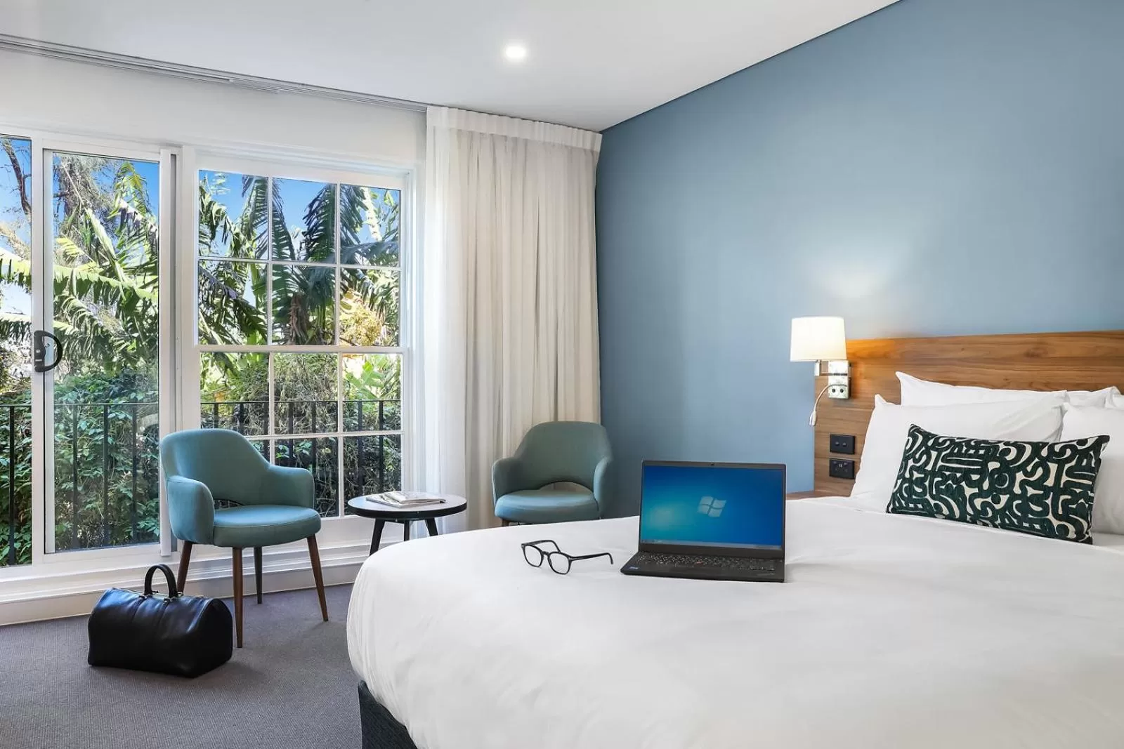 Bed in Killara Hotel & Suites