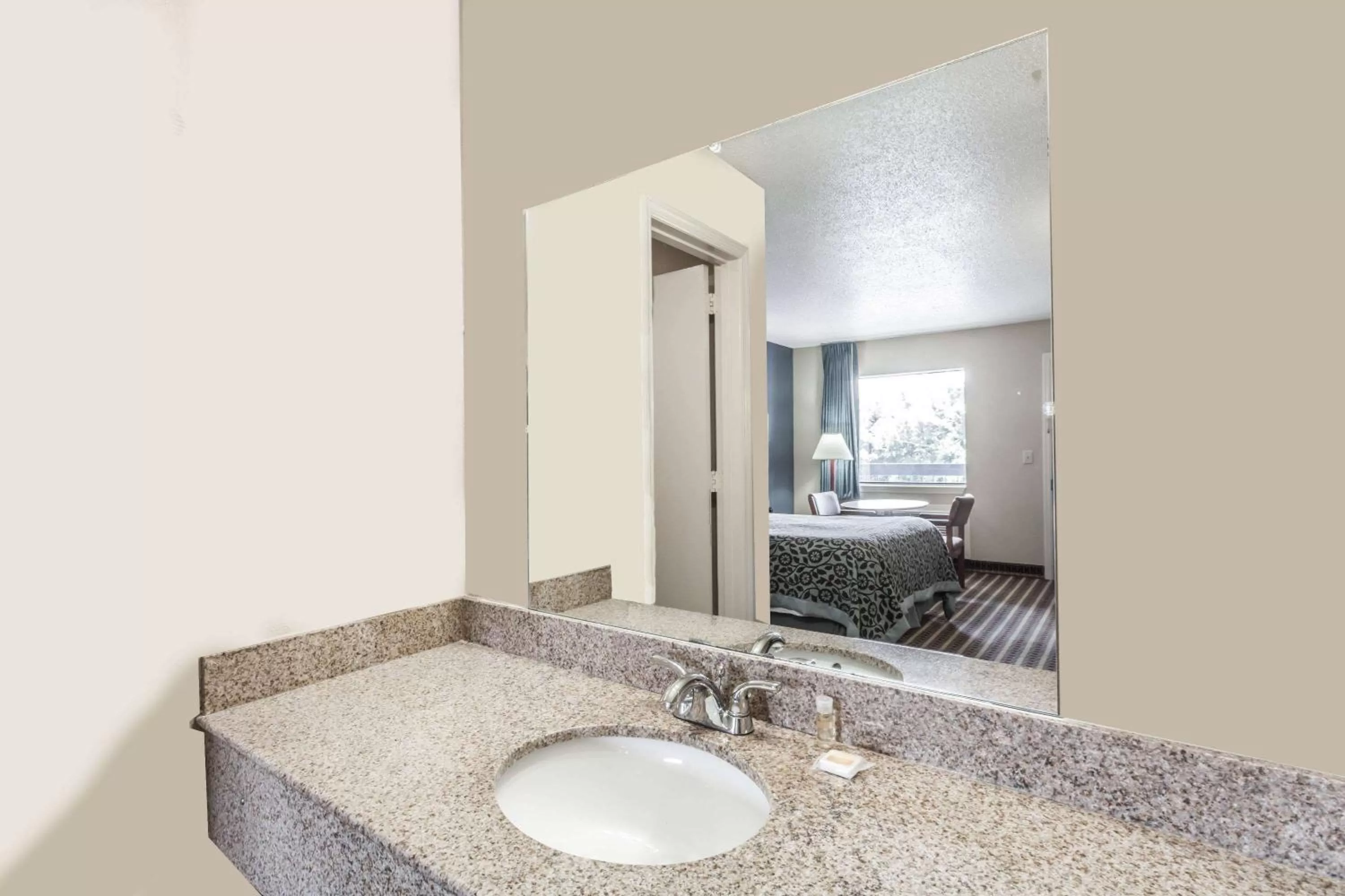 Bathroom, Bed in Days Inn by Wyndham Nashville N Opryland/Grand Ole Opry