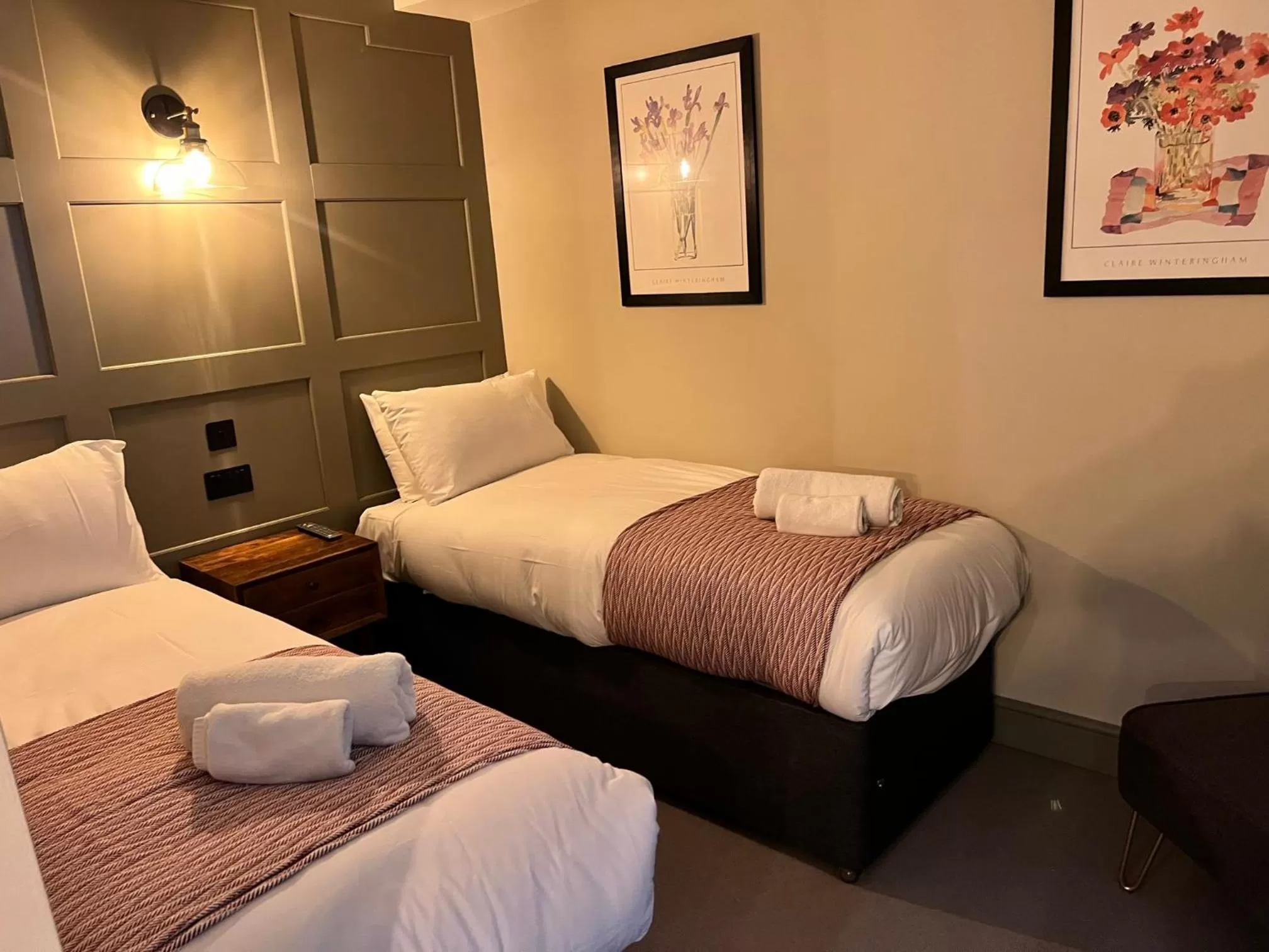 Bedroom, Bed in The Punchbowl Inn