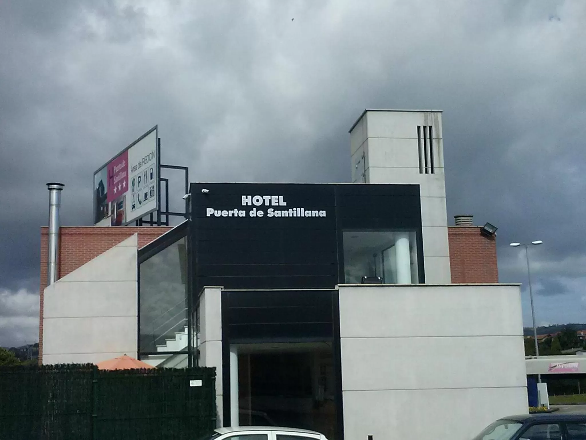 Facade/entrance in Puerta de Santillana