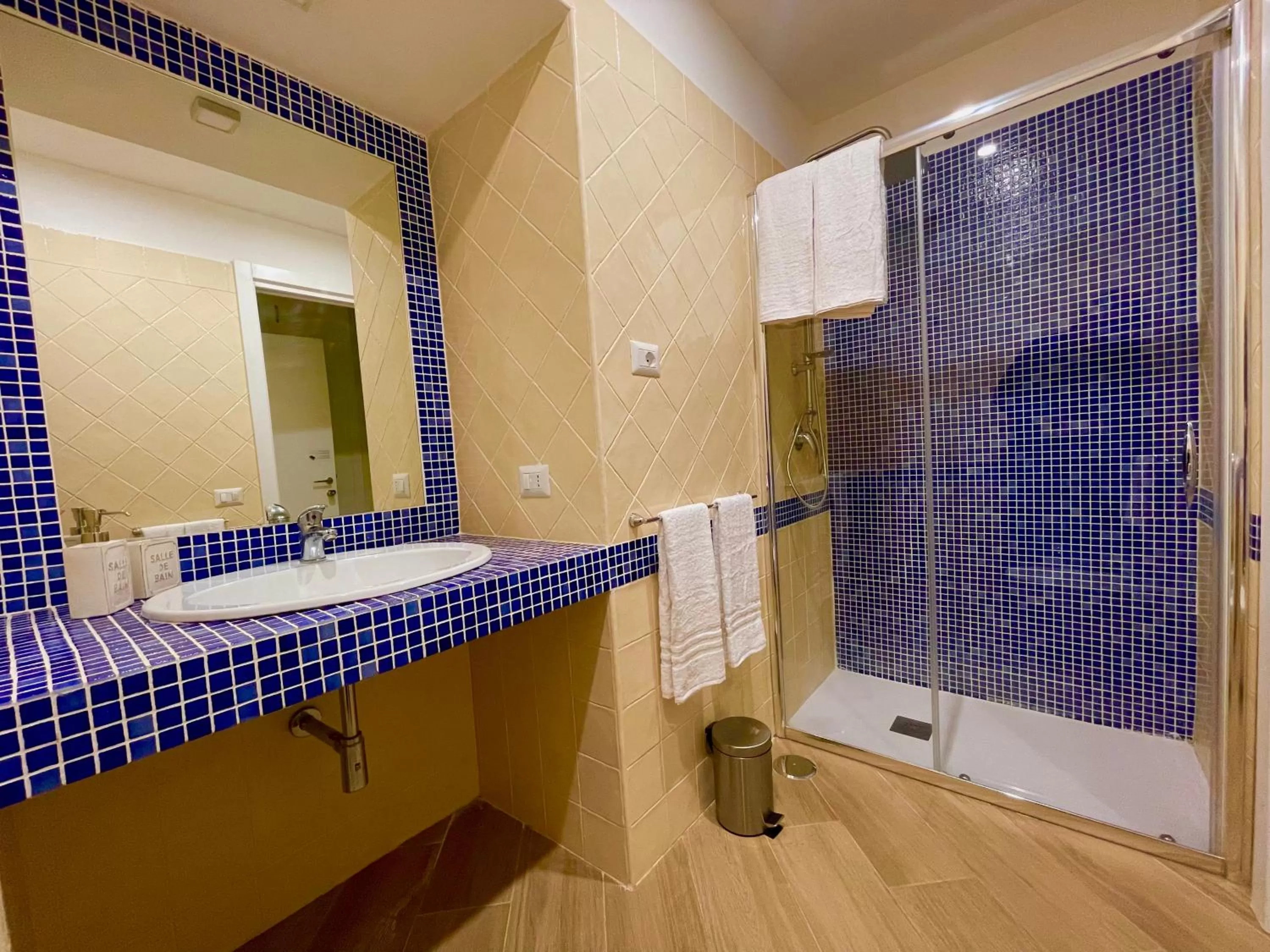 Shower, Bathroom in Mille Colori