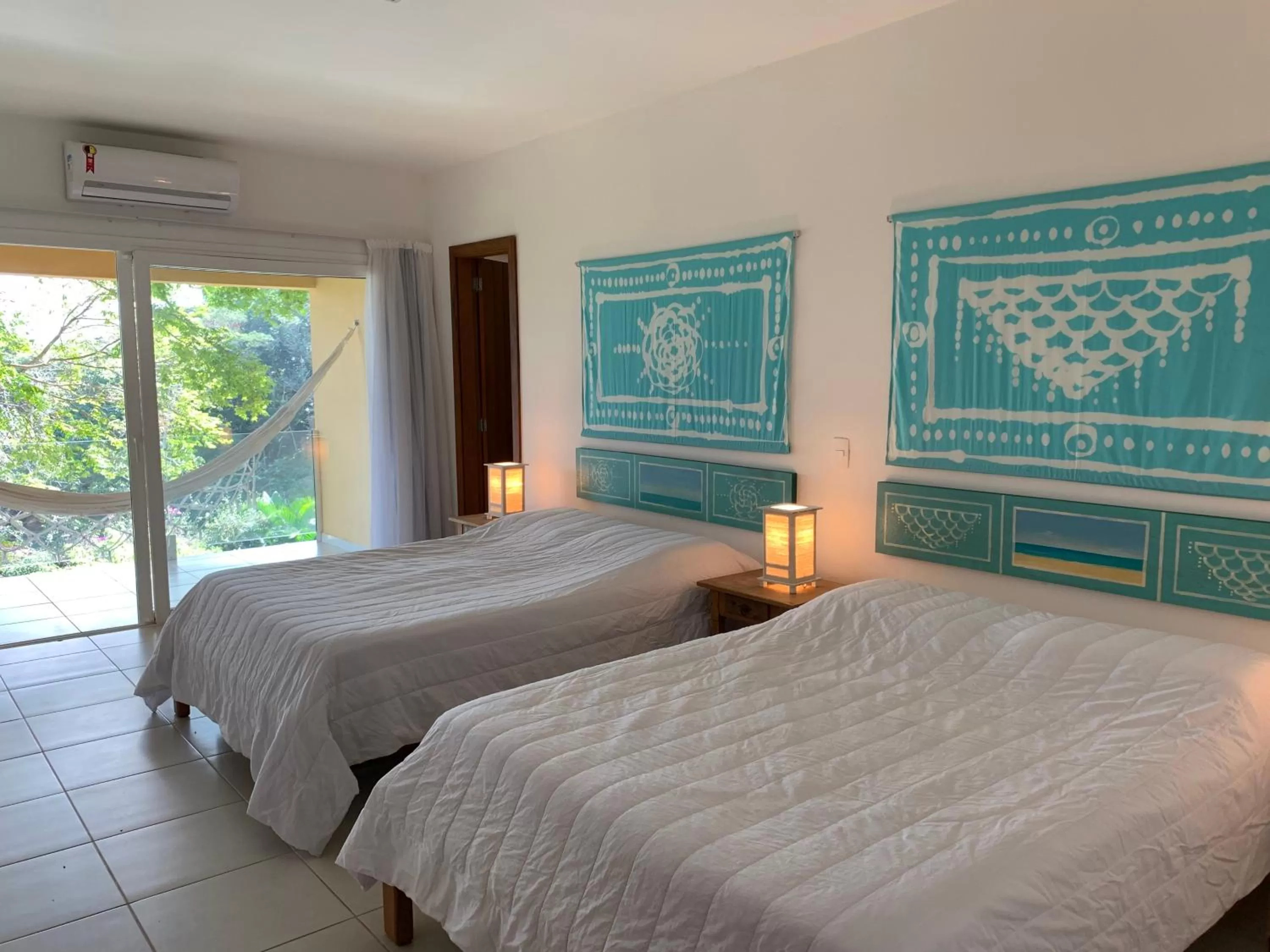 Bed in Praia da Ferradurinha Guest House