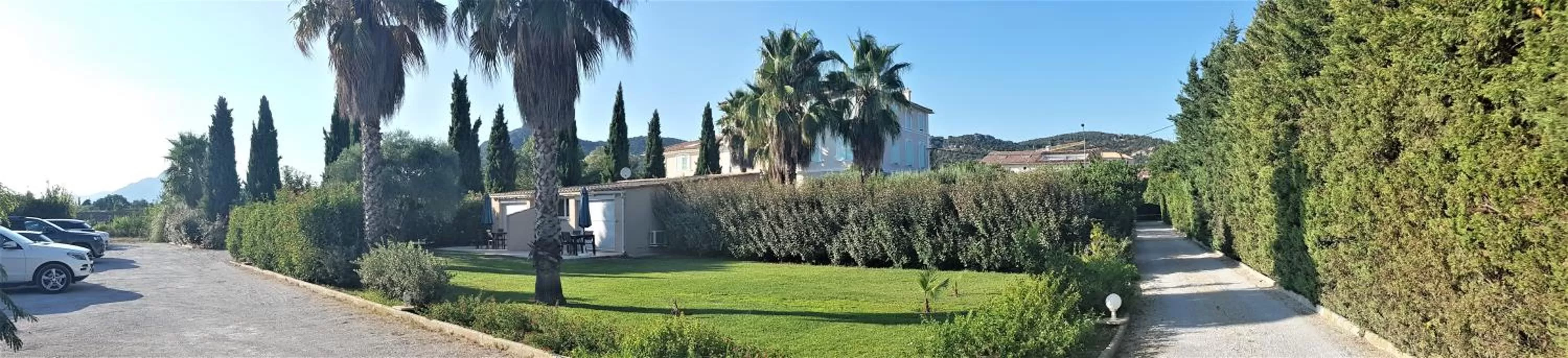 Garden in Domaine de l'Aufrene