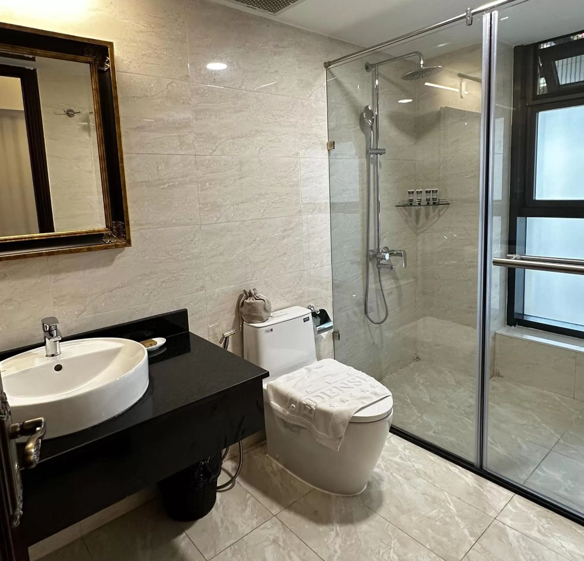 Shower in Dalat Edensee Lake Resort & Spa