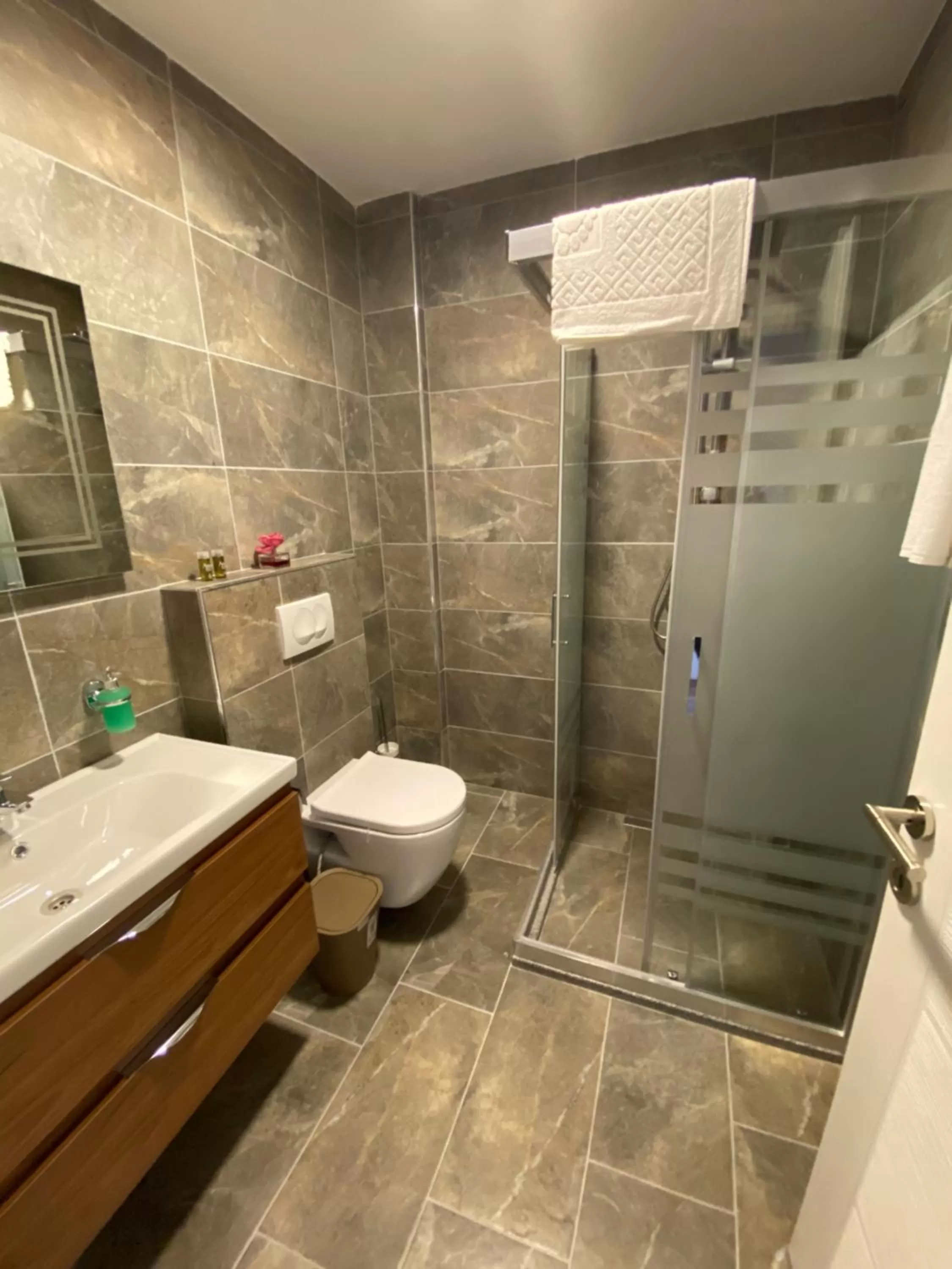 Bathroom in Hotel Kolonja's