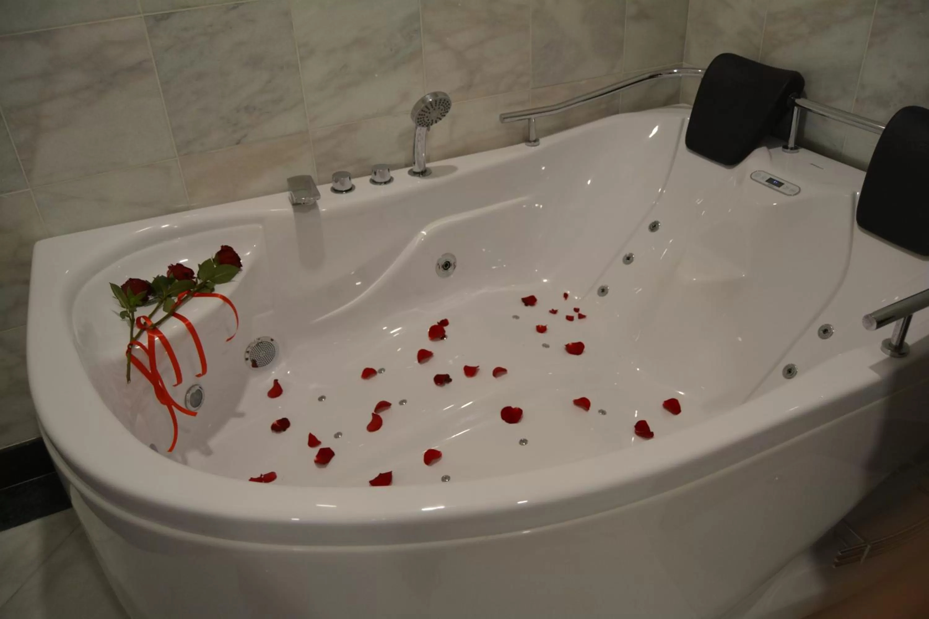 Bathroom in Iridium 70 Hotel