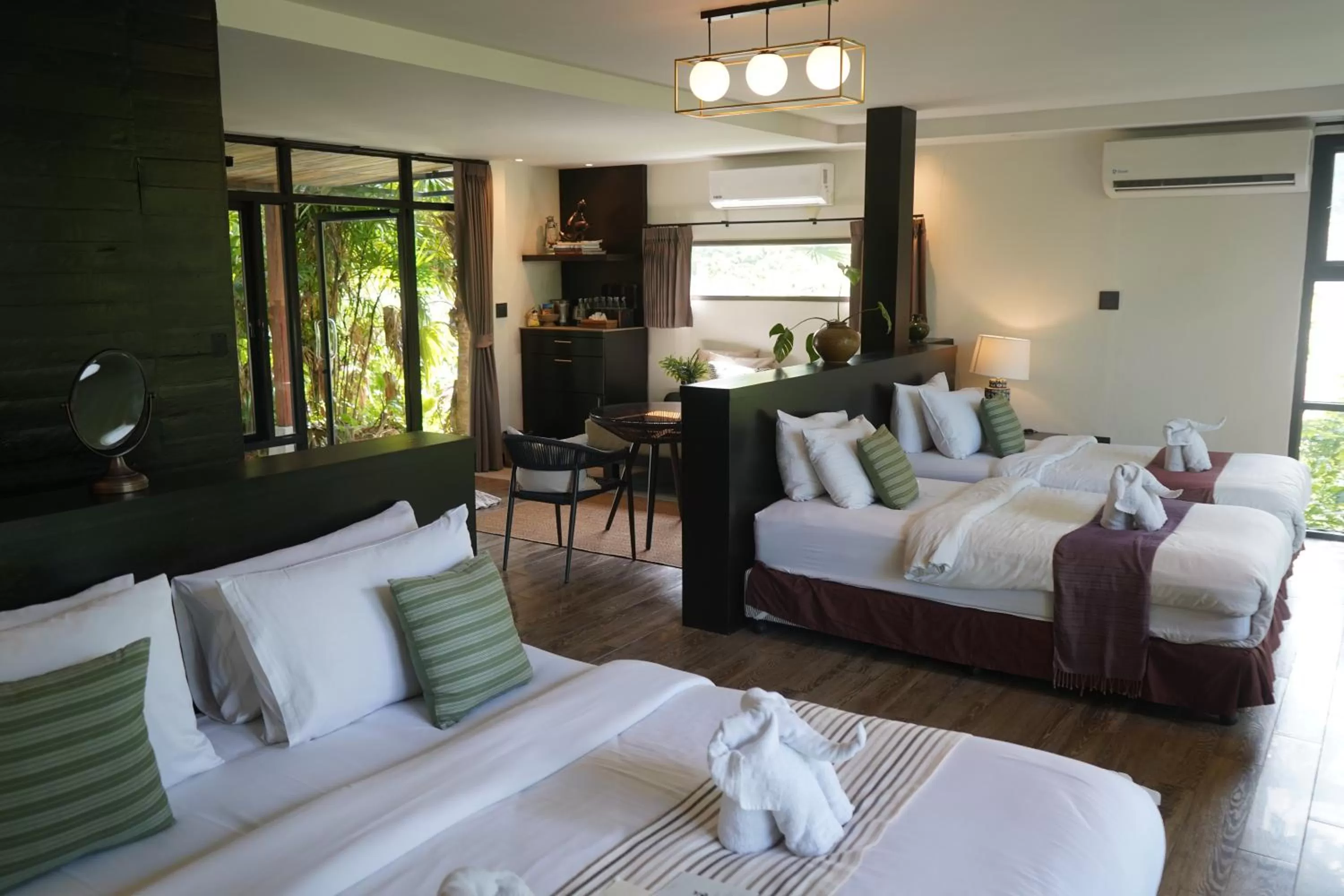 Bedroom, Bed in Kachonghills Tented Resort Trang