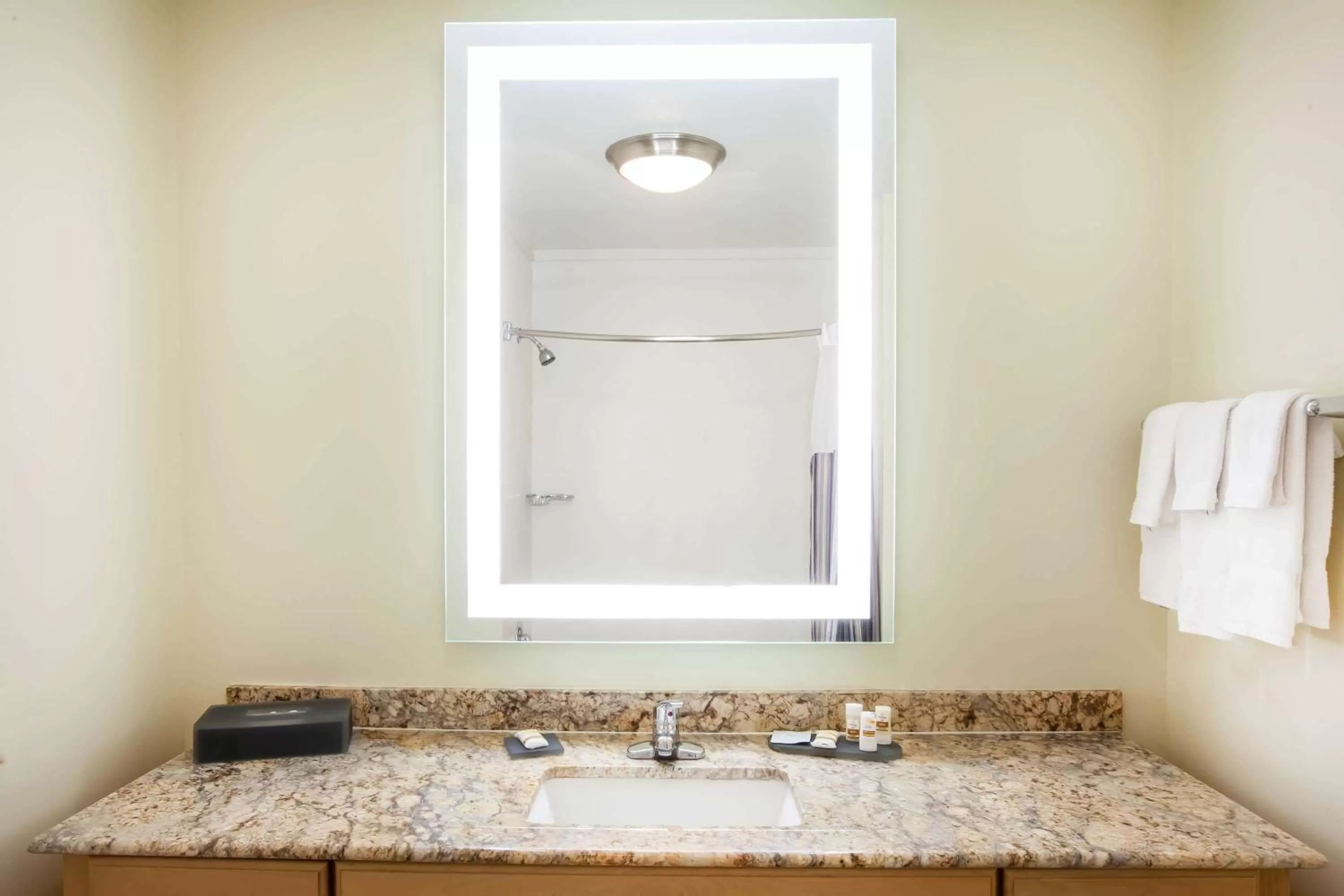 Bathroom in La Quinta by Wyndham Odessa North