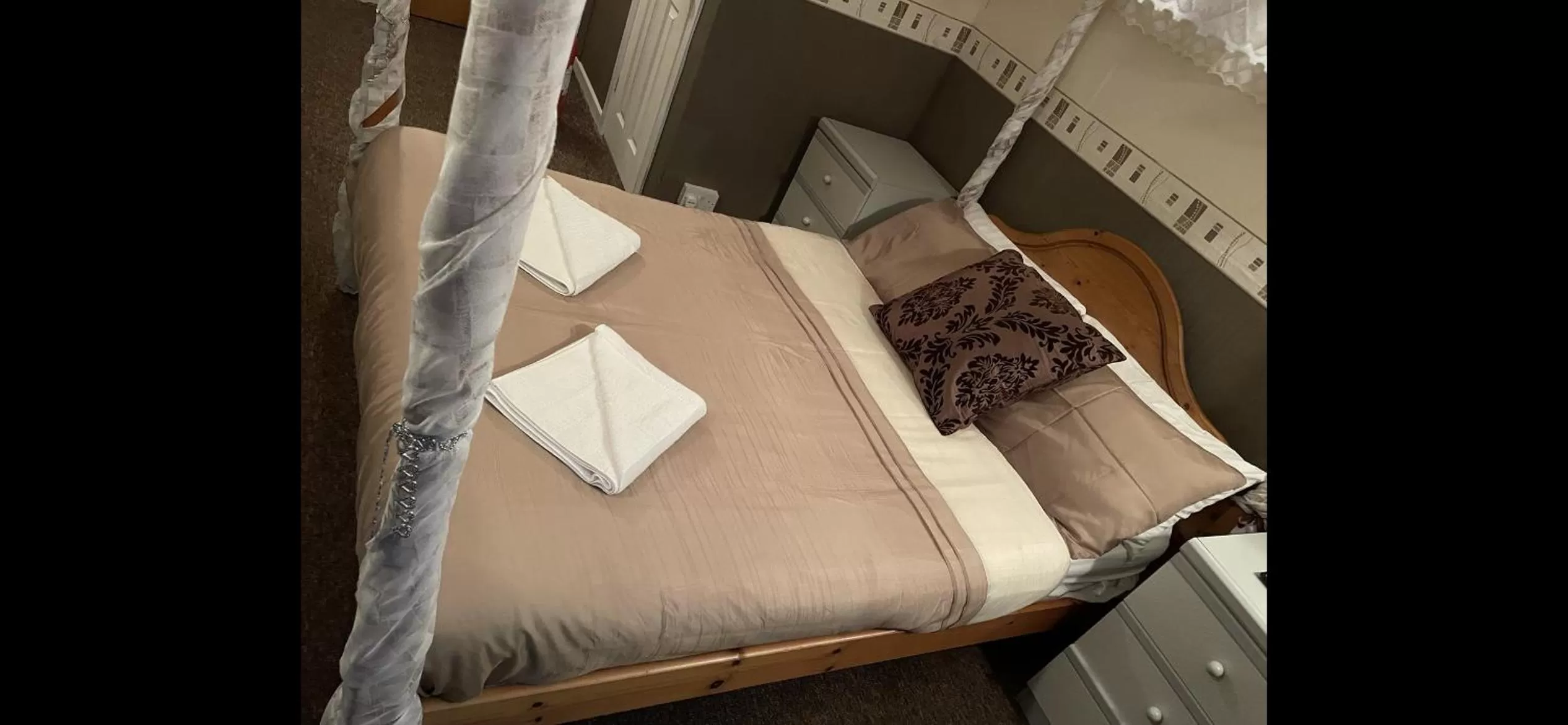 Deluxe Double Room with Sea View in Funky Towers