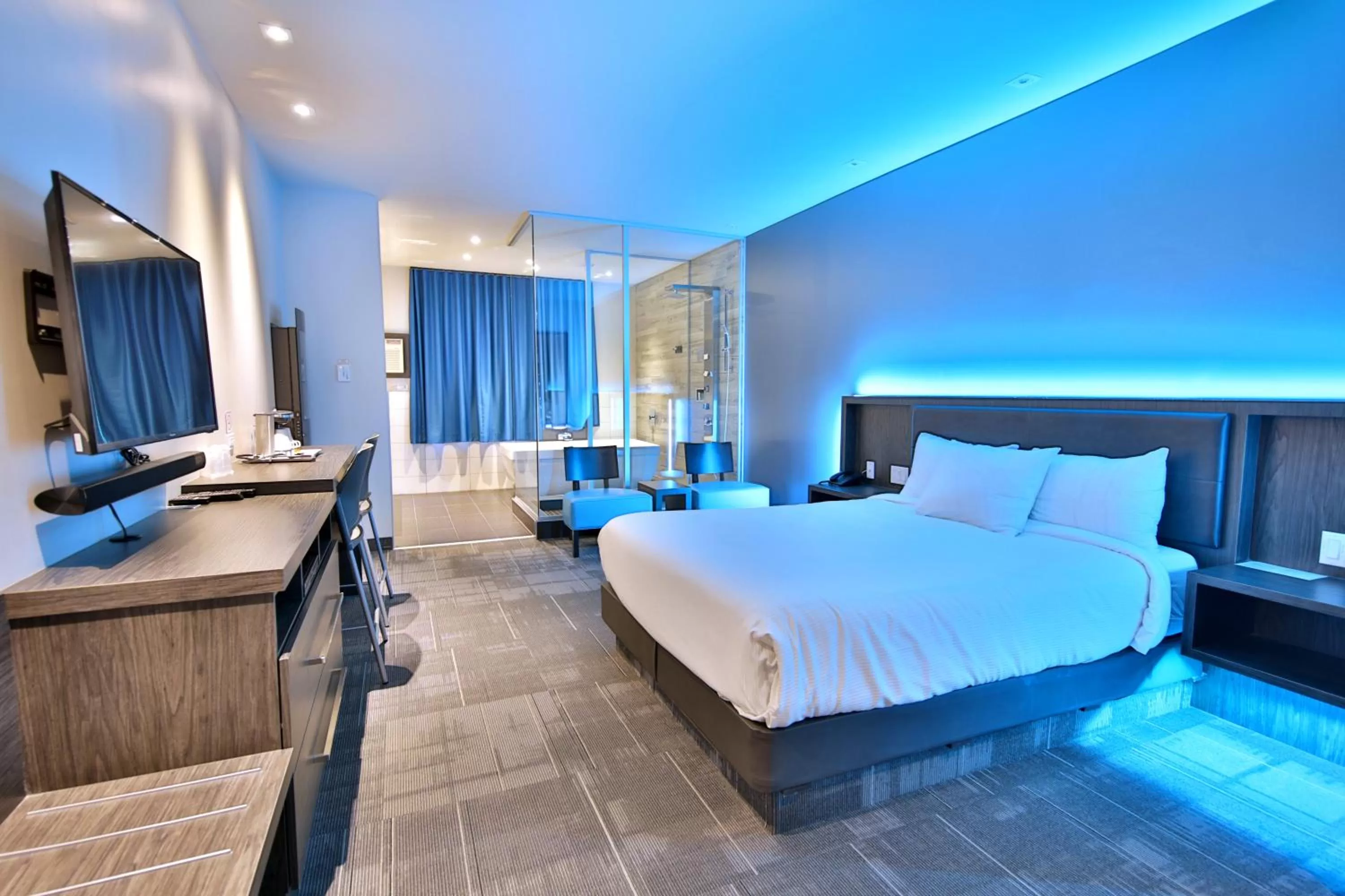 Photo of the whole room, Bed in Hôtel Ô Laval