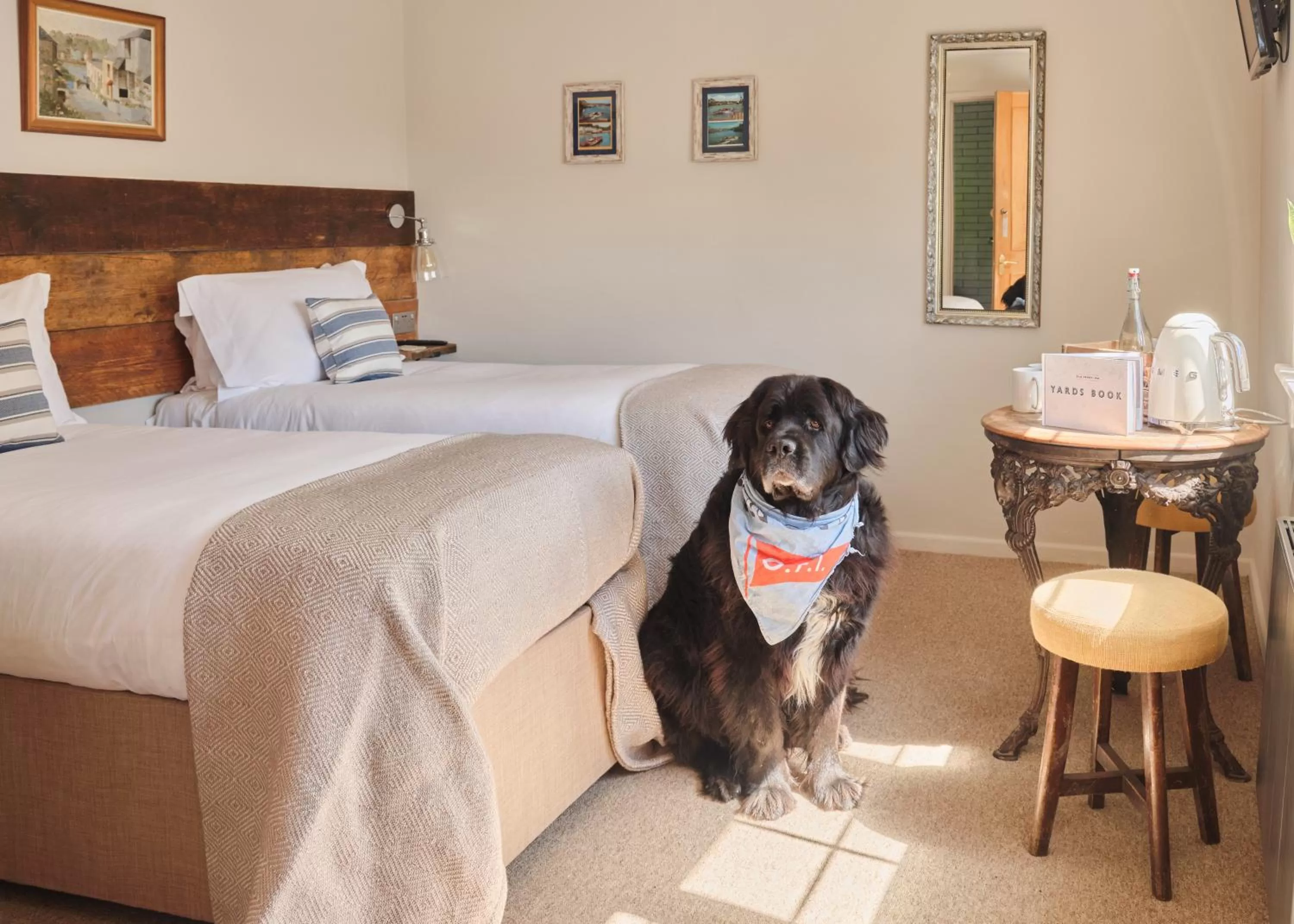 Bedroom in The Old Ferry Inn