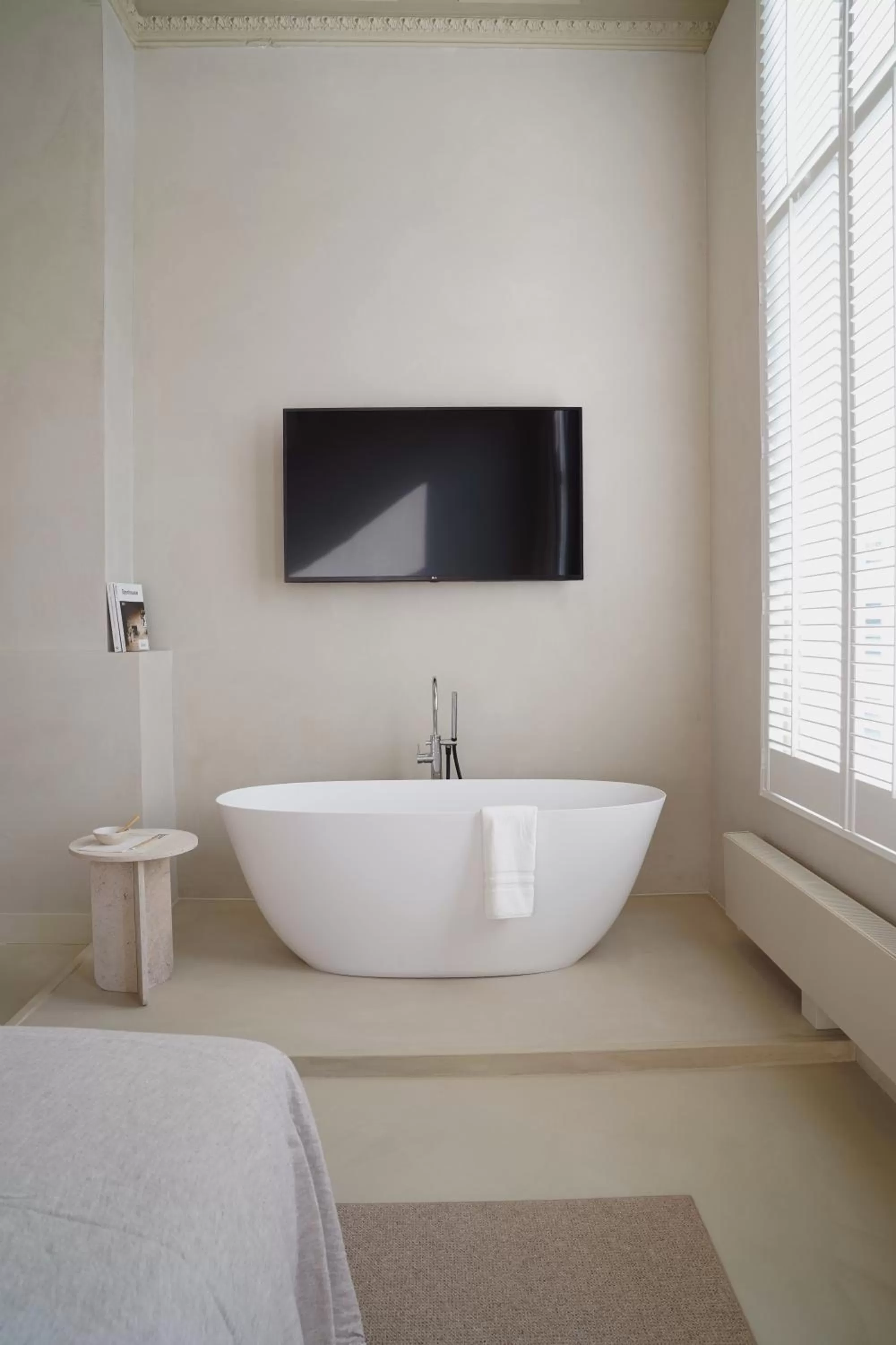 TV and multimedia, Bed in Hotel âme