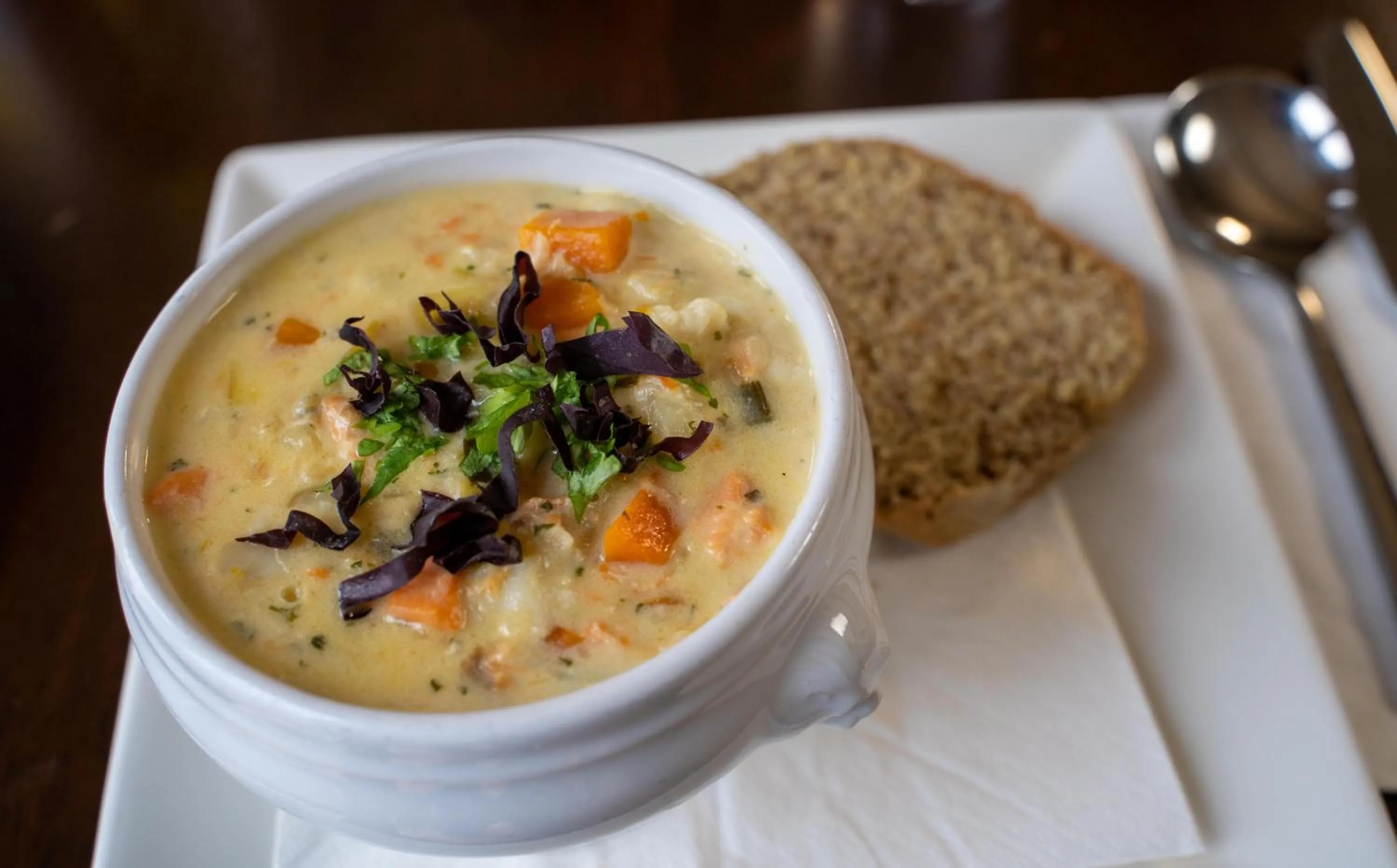 Restaurant/places to eat in Waterfront House & Restaurant