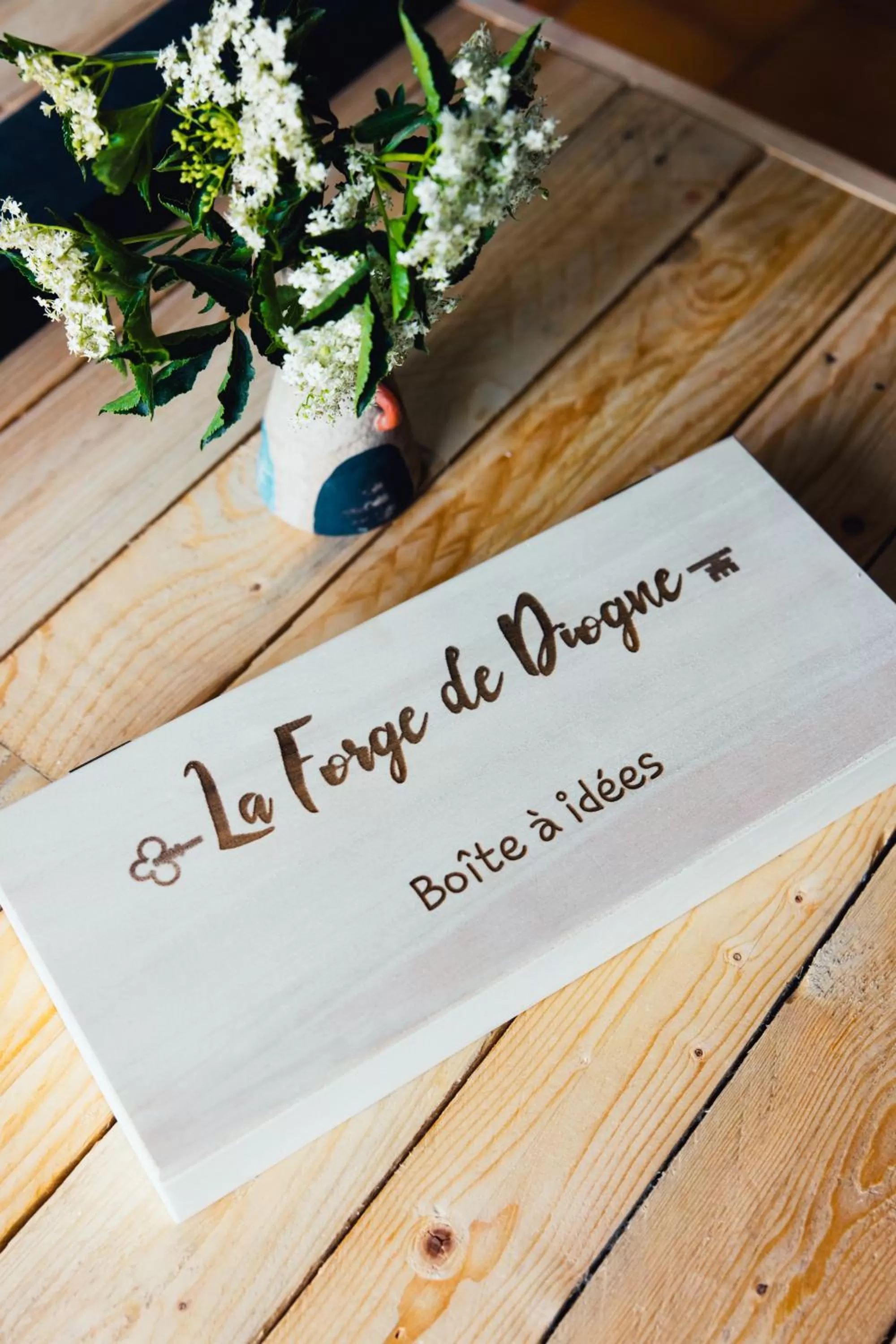 Decorative detail in B&B La Forge de Diogne - luxury and cosy alpine lodge